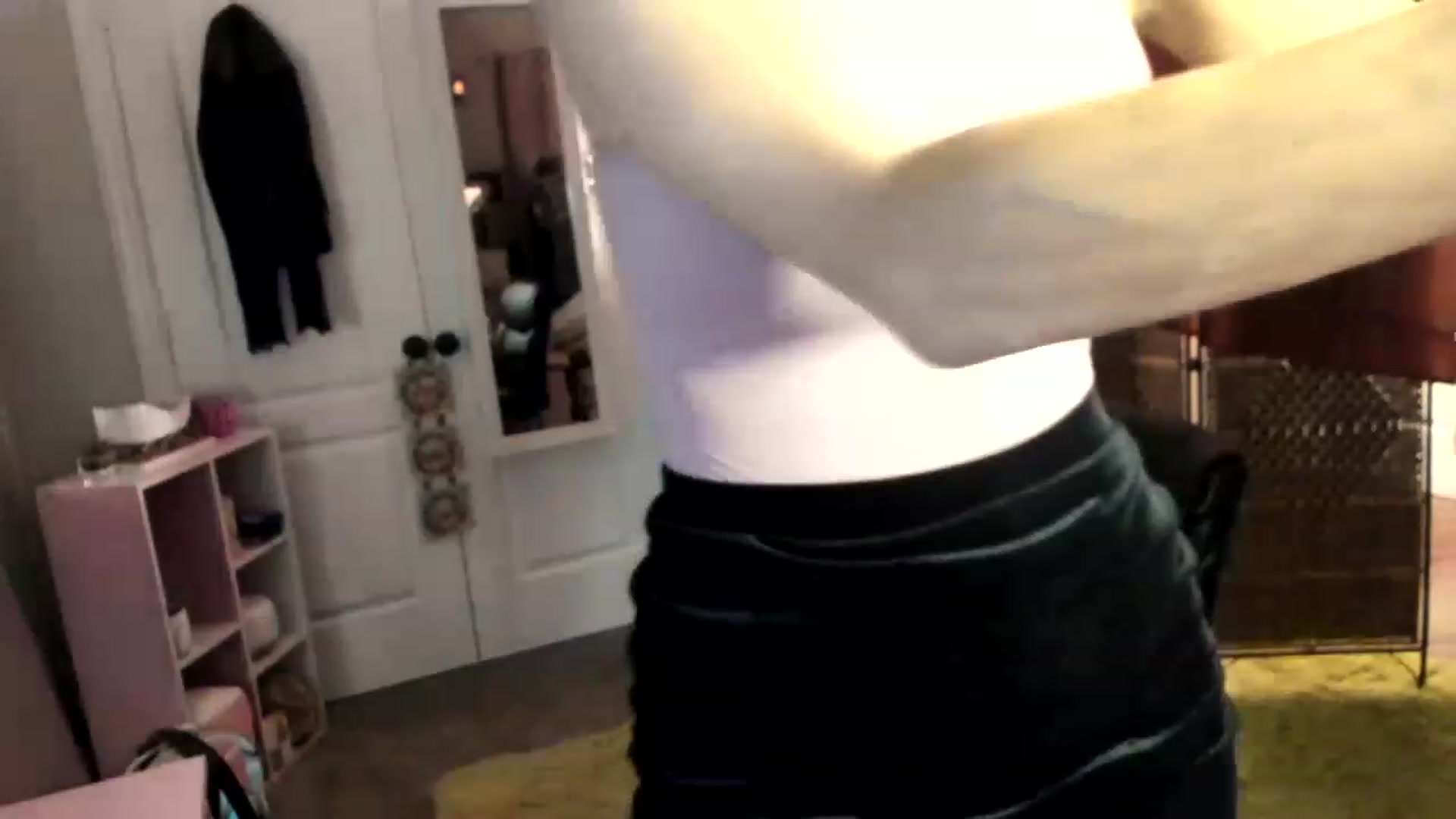 Gallery image thumbnail from AudryLikes's myfreecams stream on, 12/08/2022, 04:12 image 5 of 20