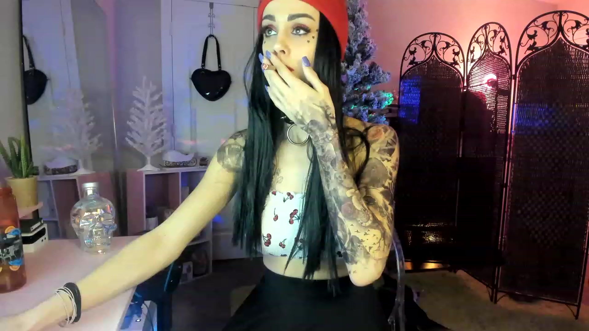 Gallery image thumbnail from AudryLikes's myfreecams stream on, 12/10/2022, 05:39 image 12 of 20
