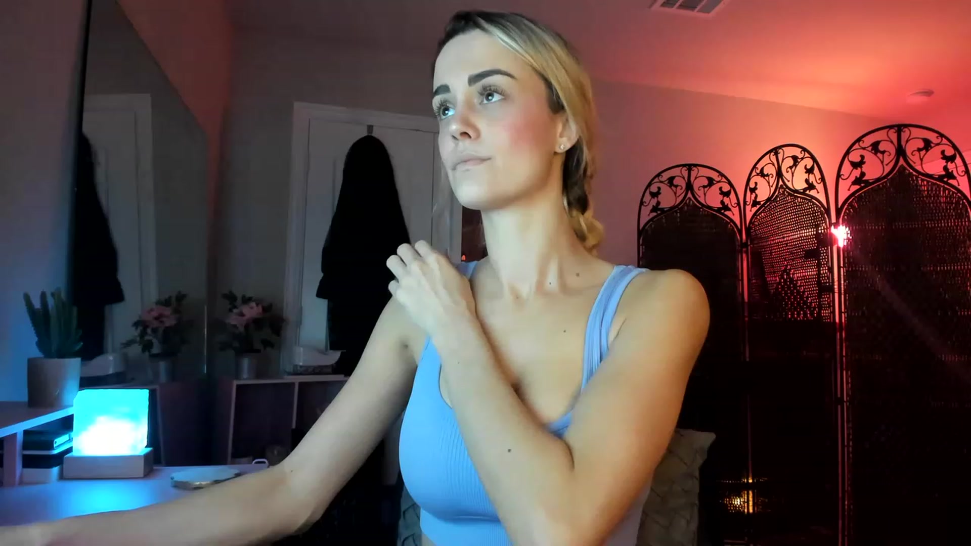 Gallery image thumbnail from AudryLikes's myfreecams stream on, 12/16/2022, 02:22 image 2 of 20