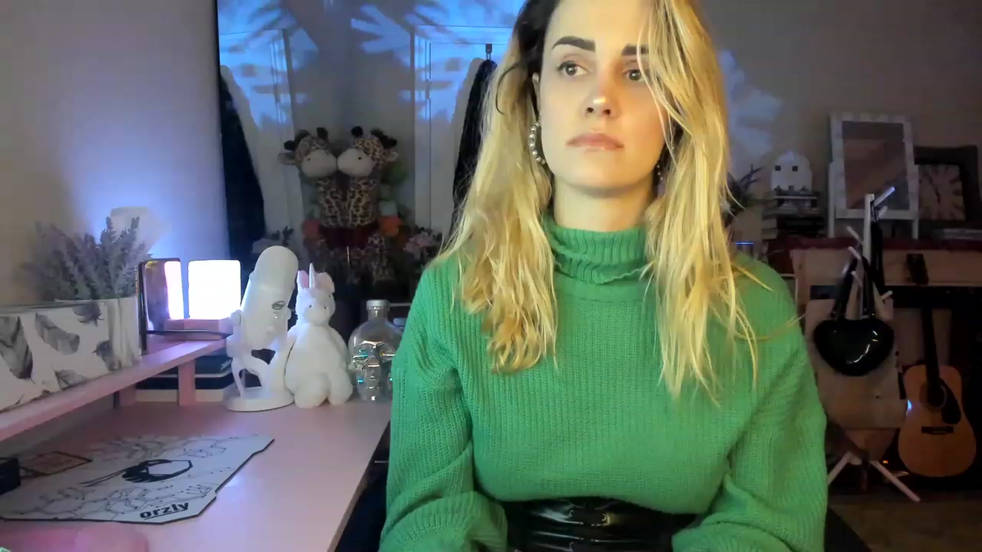 Gallery image thumbnail from AudryLikes's myfreecams stream on, 01/05/2023, 24:17 image 1 of 20