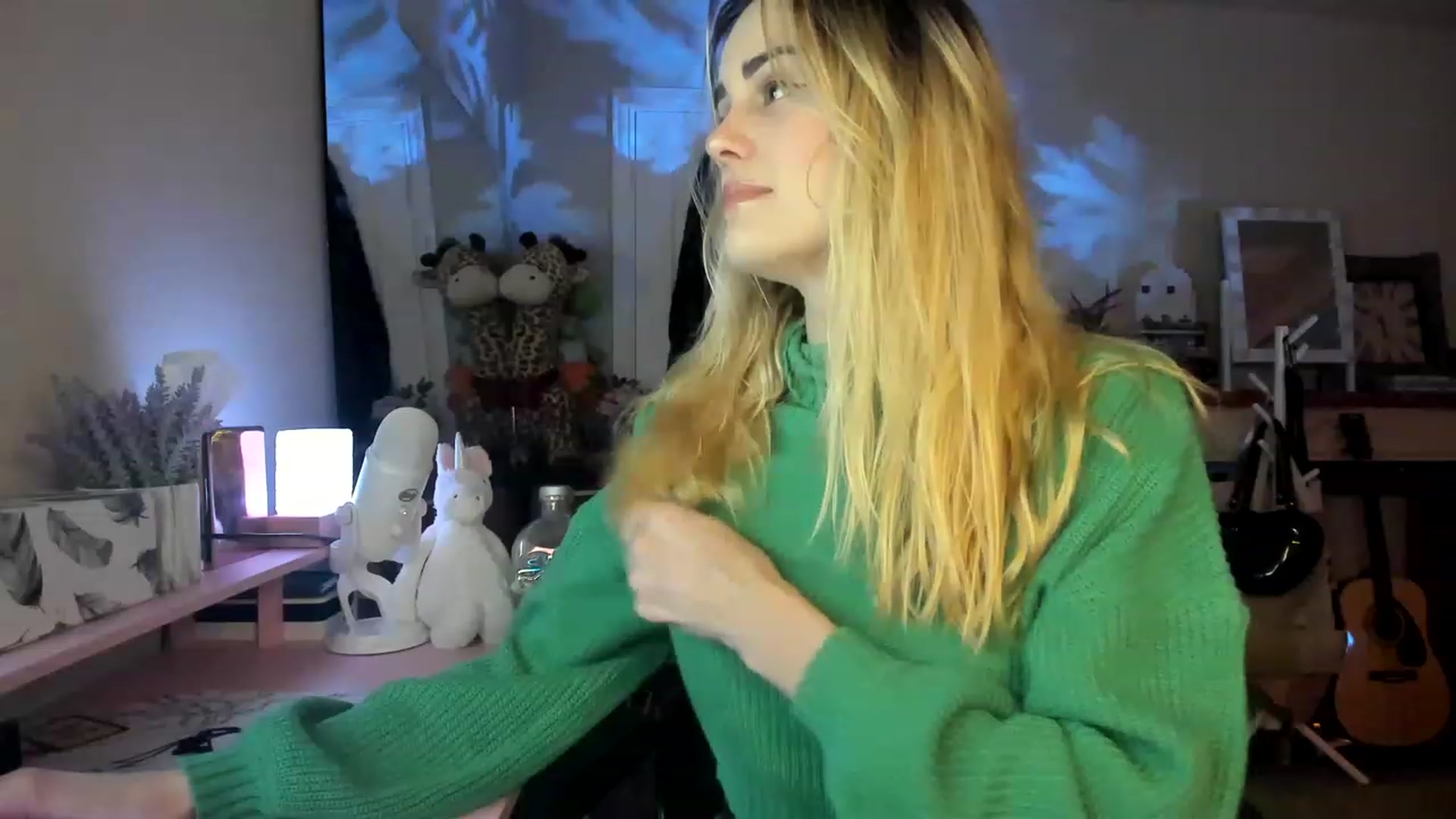 Gallery image thumbnail from AudryLikes's myfreecams stream on, 01/05/2023, 24:46 image 3 of 20