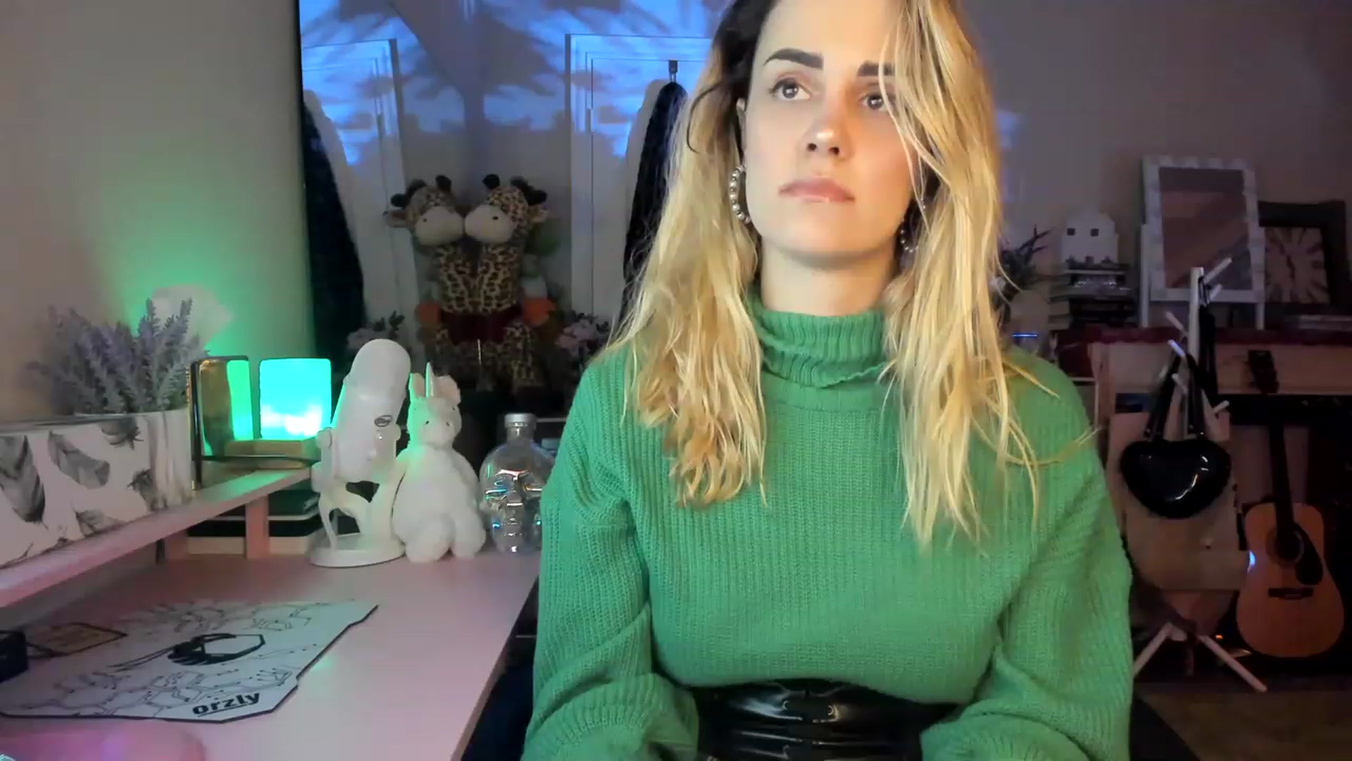 Gallery image thumbnail from AudryLikes's myfreecams stream on, 01/05/2023, 24:46 image 5 of 20