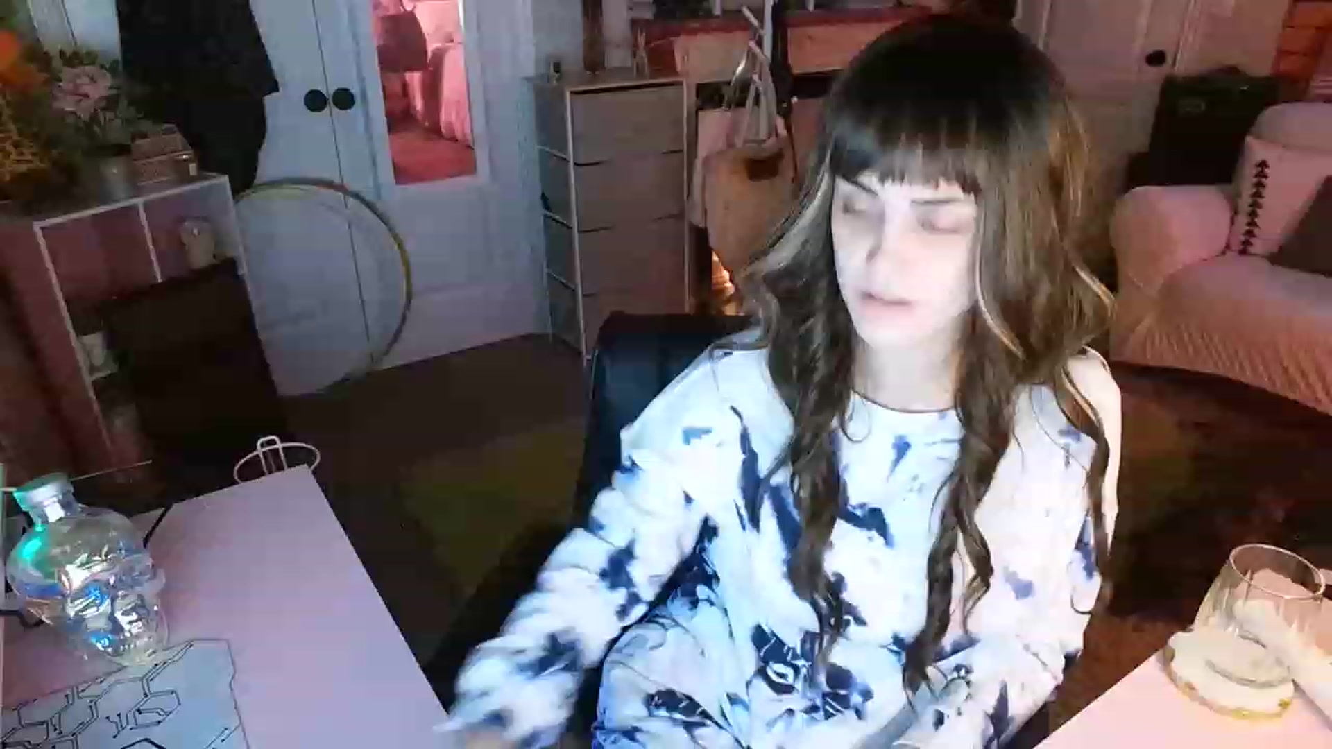 Gallery image thumbnail from AudryLikes's myfreecams stream on, 01/05/2023, 09:33 image 16 of 20