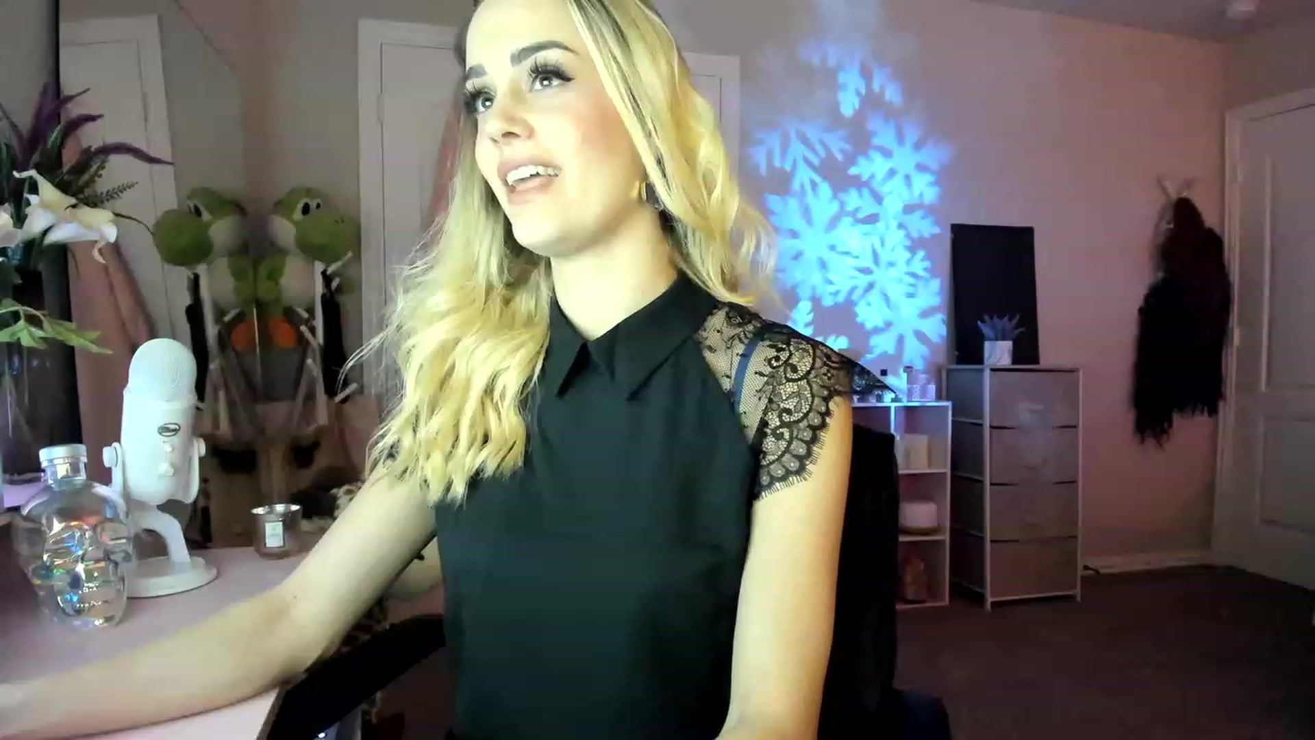 Gallery image thumbnail from AudryLikes's myfreecams stream on, 01/09/2023, 06:30 image 1 of 20