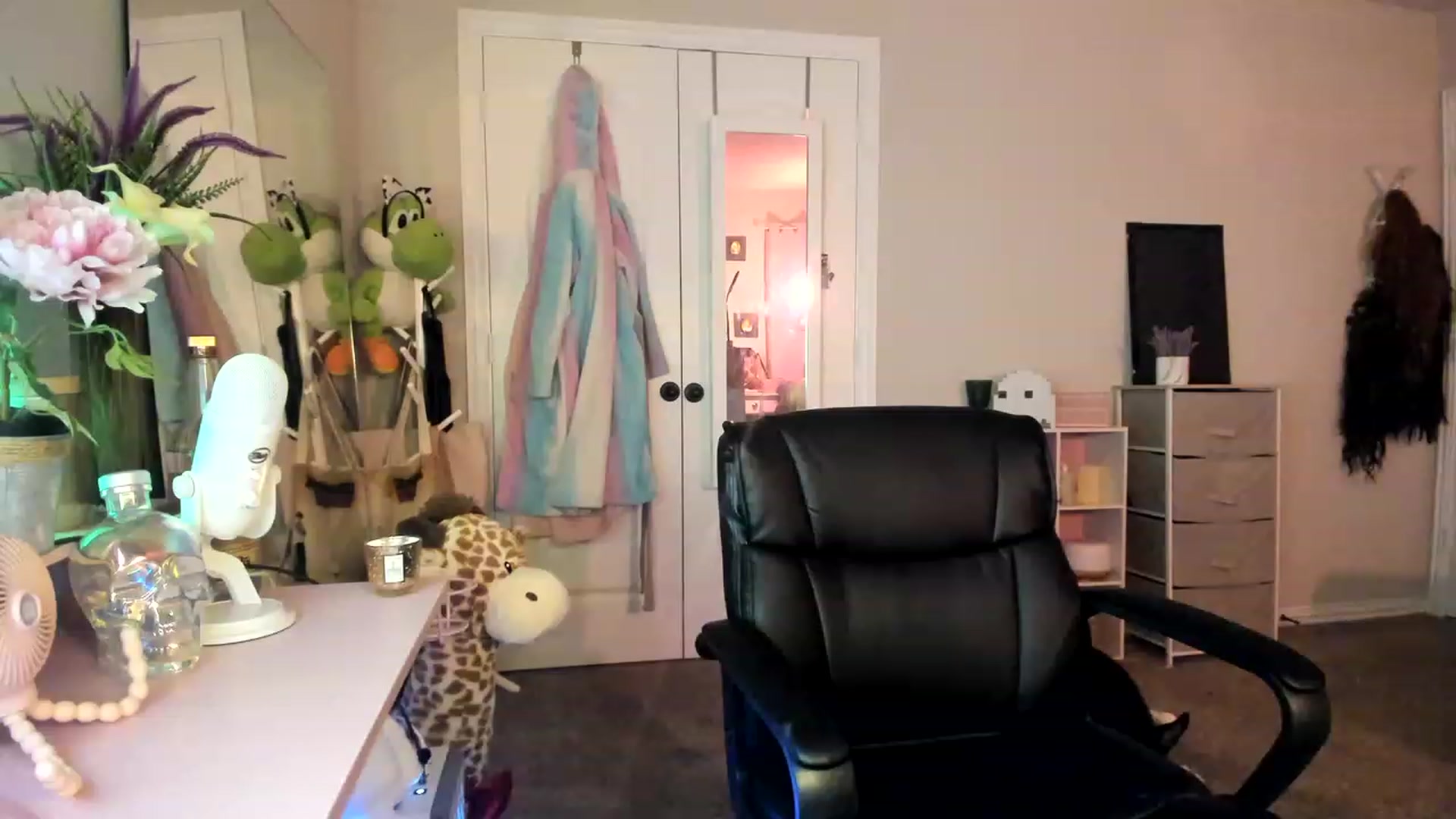 Gallery image thumbnail from AudryLikes's myfreecams stream on, 01/09/2023, 11:15 image 19 of 20