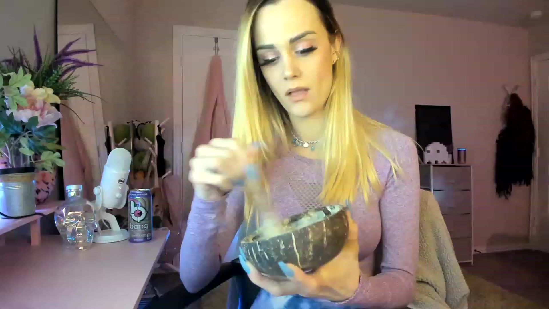 Gallery image thumbnail from AudryLikes's myfreecams stream on, 01/13/2023, 02:26 image 3 of 20