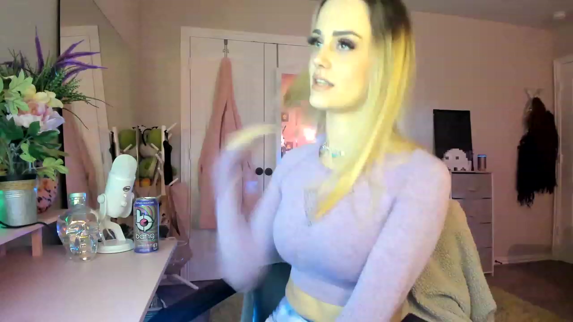 Gallery image thumbnail from AudryLikes's myfreecams stream on, 01/13/2023, 02:26 image 2 of 20