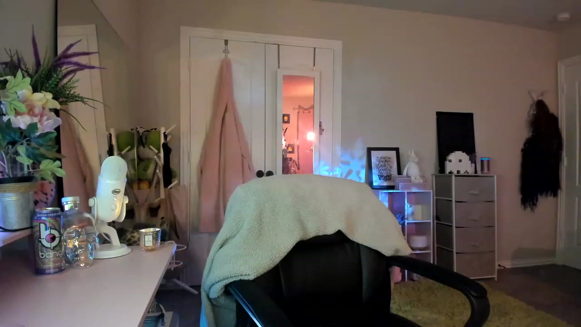 Gallery image thumbnail from AudryLikes's myfreecams stream on, 01/13/2023, 02:26 image 11 of 20