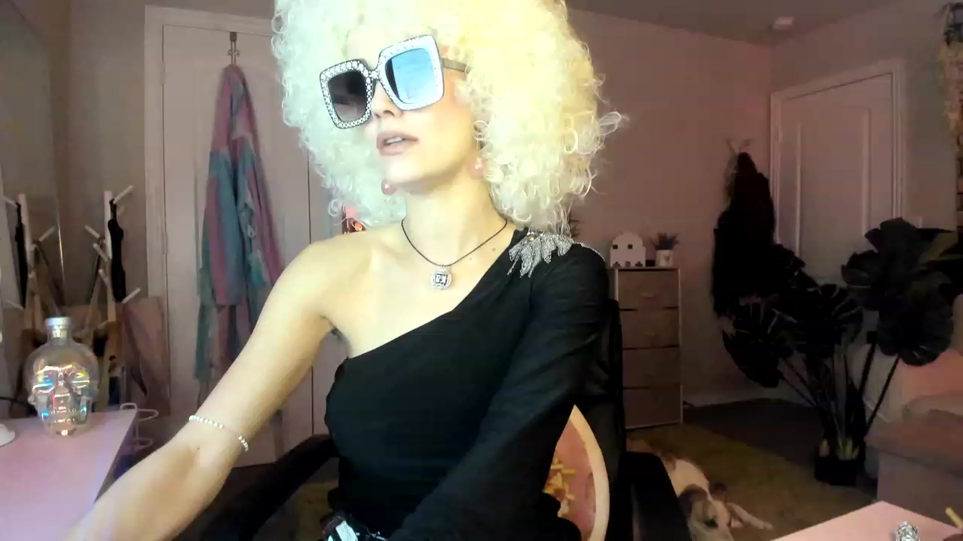 Gallery image thumbnail from AudryLikes's myfreecams stream on, 01/17/2023, 02:41 image 1 of 20