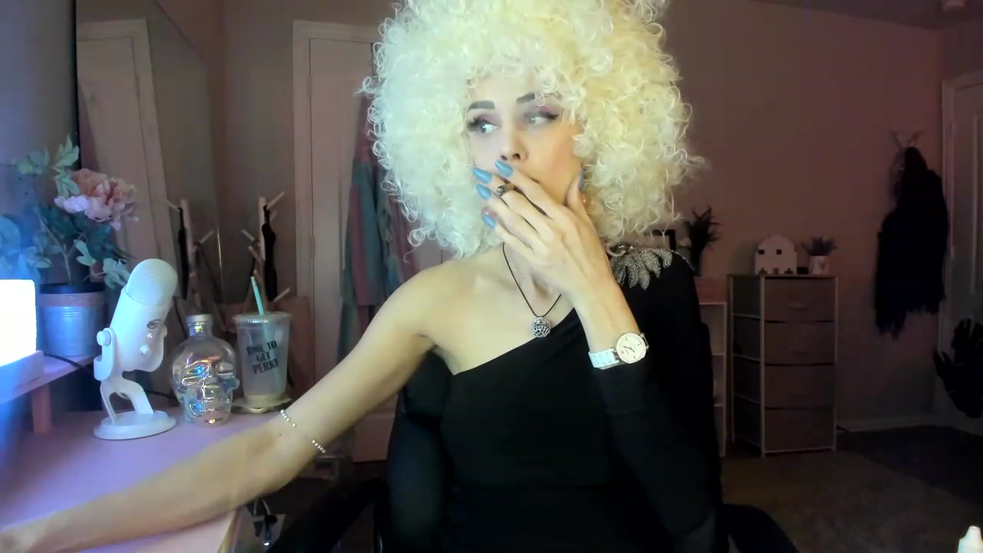 Gallery image thumbnail from AudryLikes's myfreecams stream on, 01/17/2023, 02:41 image 14 of 20