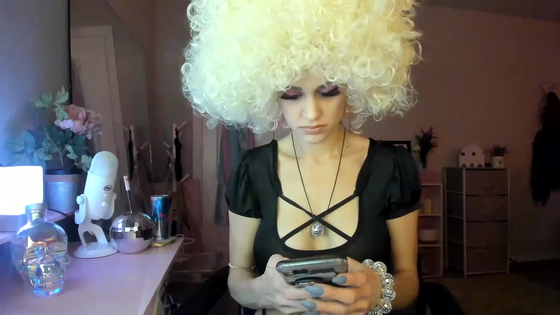 Gallery image thumbnail from AudryLikes's myfreecams stream on, 01/17/2023, 03:24 image 16 of 20