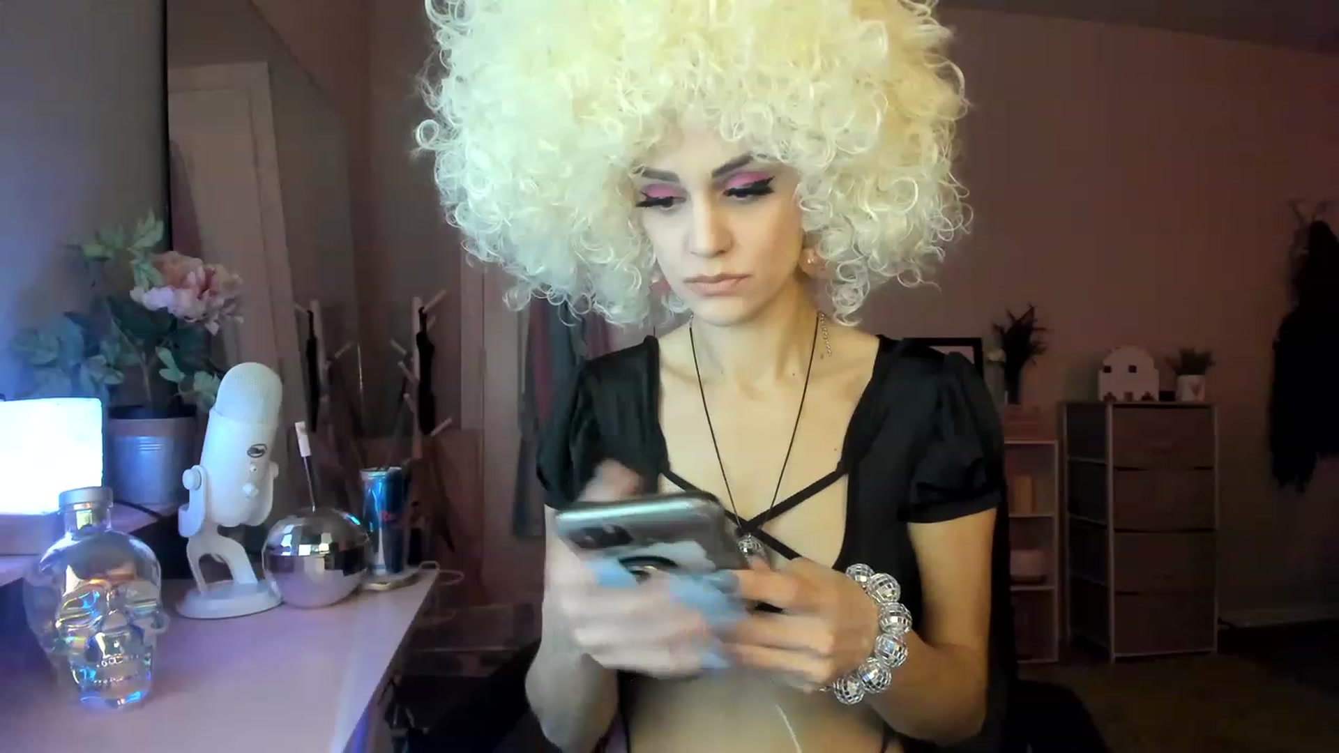 Gallery image thumbnail from AudryLikes's myfreecams stream on, 01/17/2023, 03:24 image 15 of 20