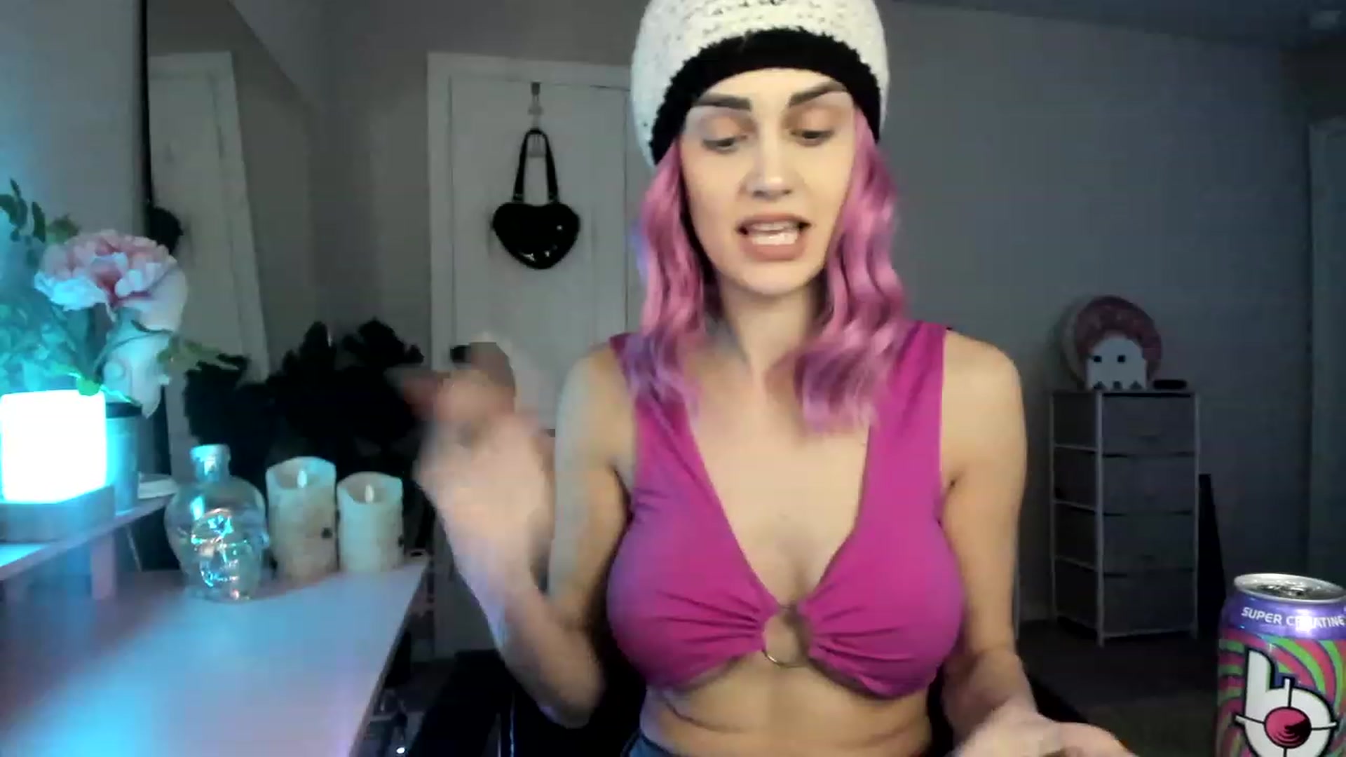 Gallery image thumbnail from AudryLikes's myfreecams stream on, 01/21/2023, 05:31 image 6 of 20