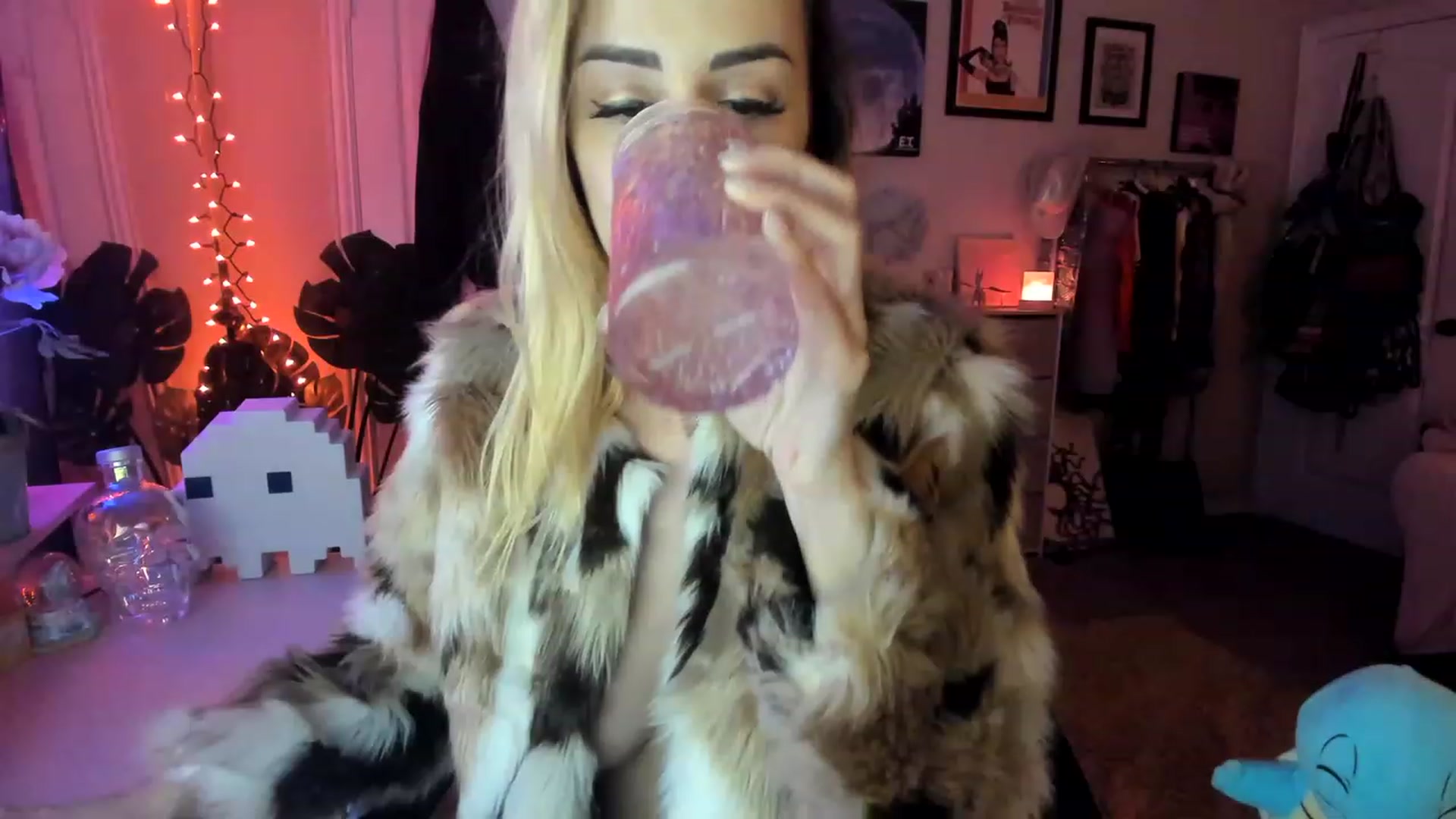 Gallery image thumbnail from AudryLikes's myfreecams stream on, 01/28/2023, 02:28 image 14 of 20