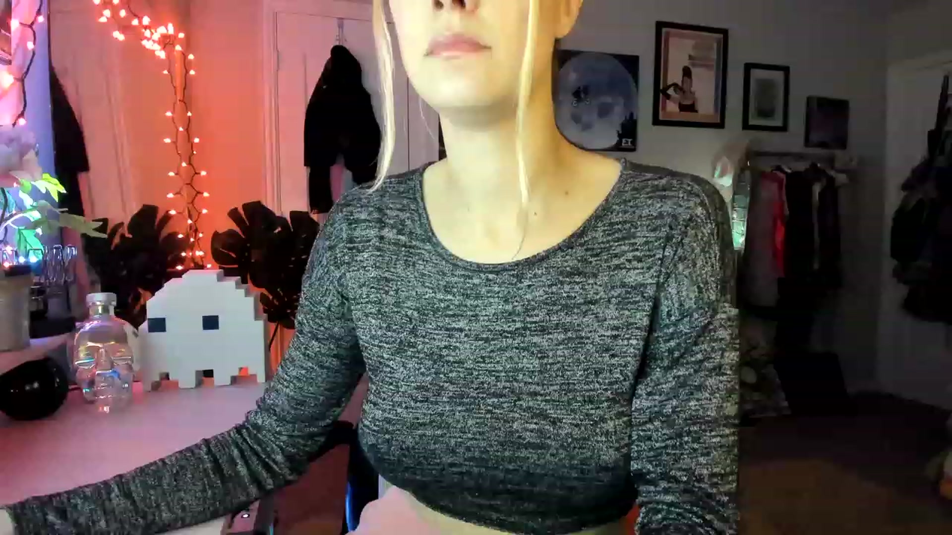 Gallery image thumbnail from AudryLikes's myfreecams stream on, 01/30/2023, 06:16 image 5 of 20