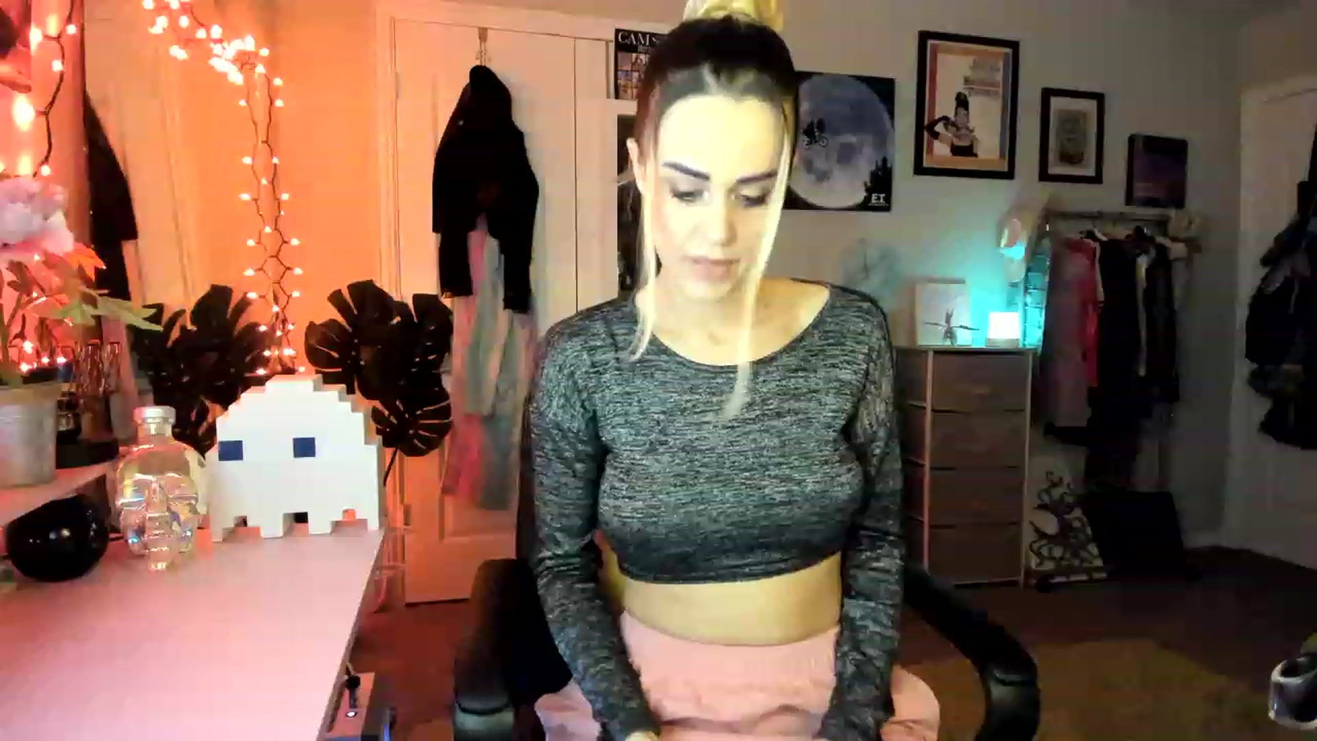 Gallery image thumbnail from AudryLikes's myfreecams stream on, 01/30/2023, 06:16 image 3 of 20