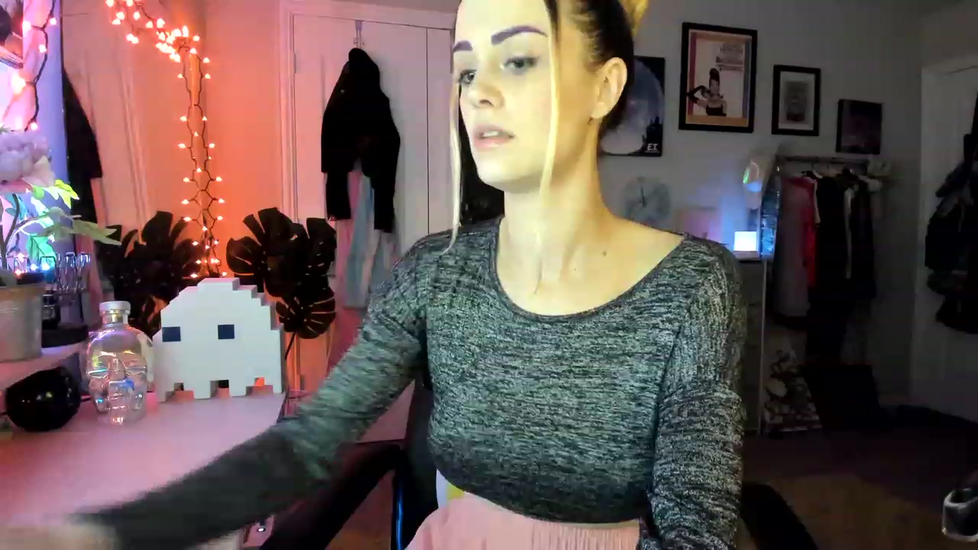 Gallery image thumbnail from AudryLikes's myfreecams stream on, 01/30/2023, 06:16 image 2 of 20