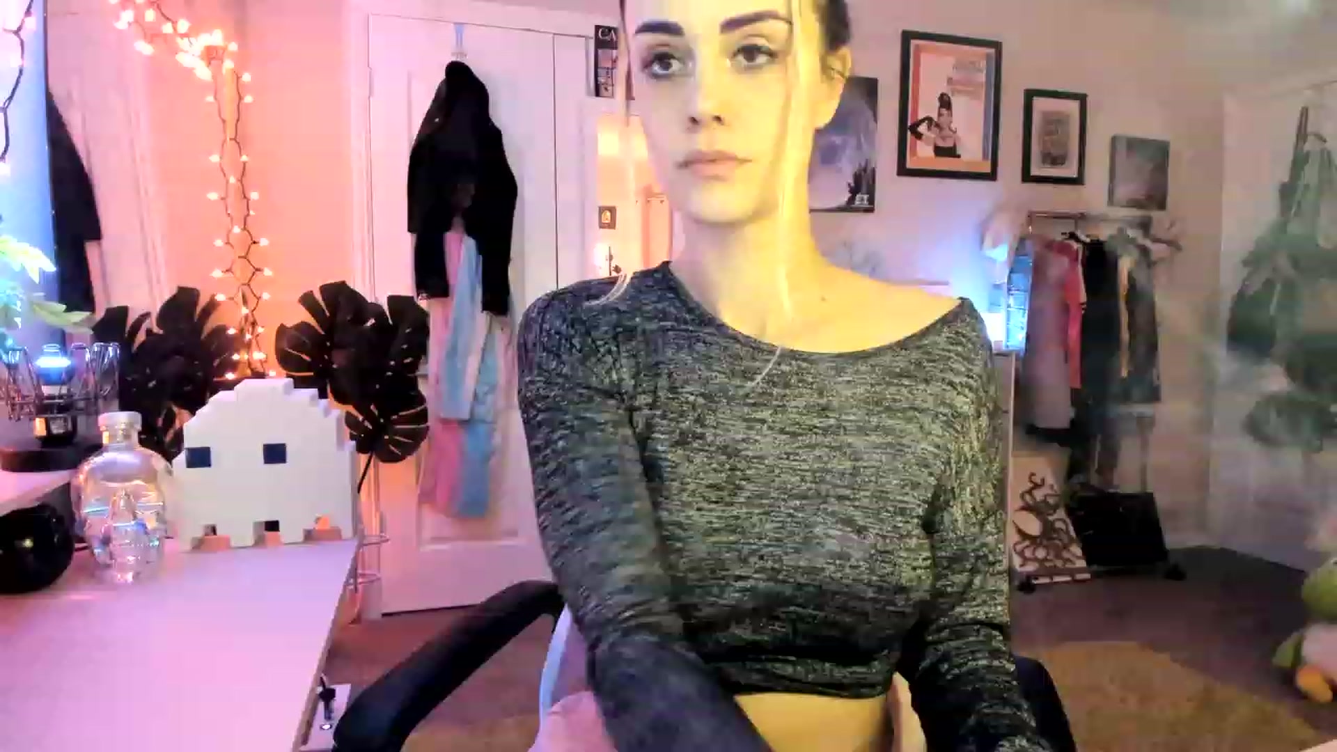 Gallery image thumbnail from AudryLikes's myfreecams stream on, 01/30/2023, 06:16 image 12 of 20