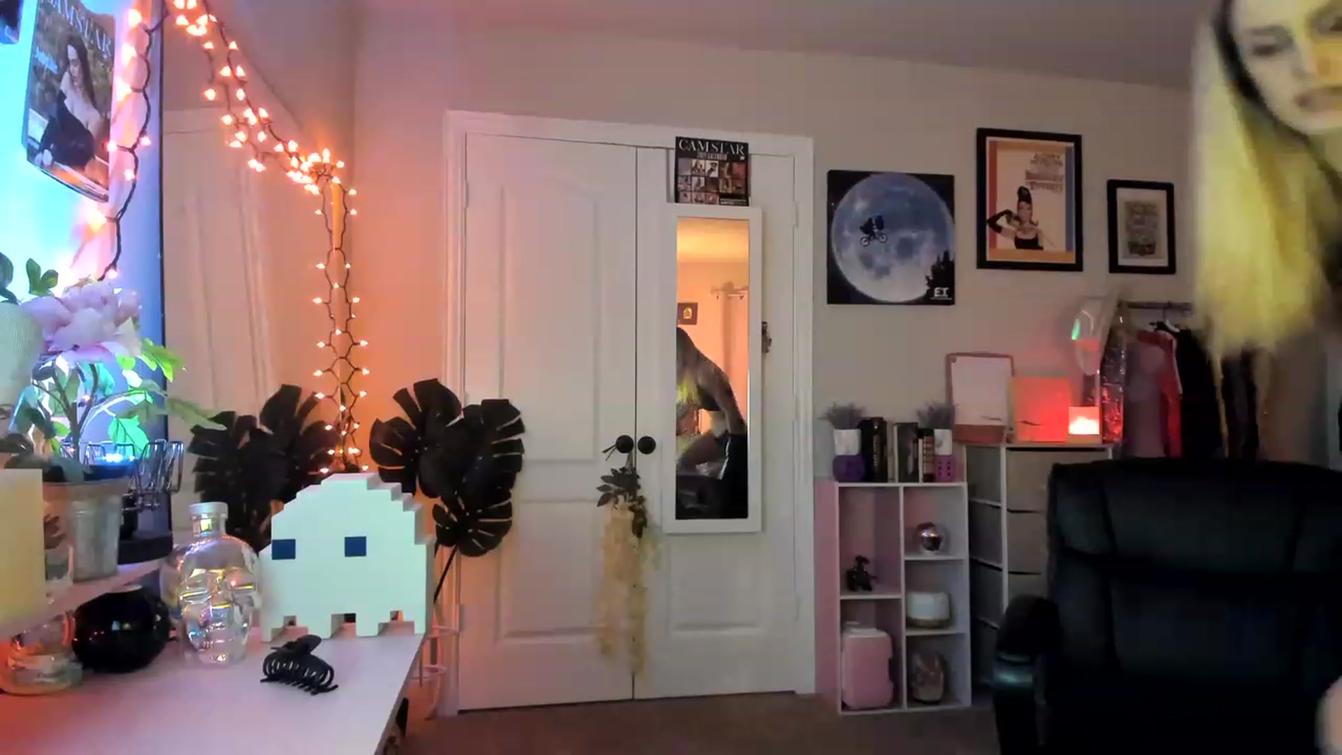 Gallery image thumbnail from AudryLikes's myfreecams stream on, 01/31/2023, 01:17 image 5 of 20