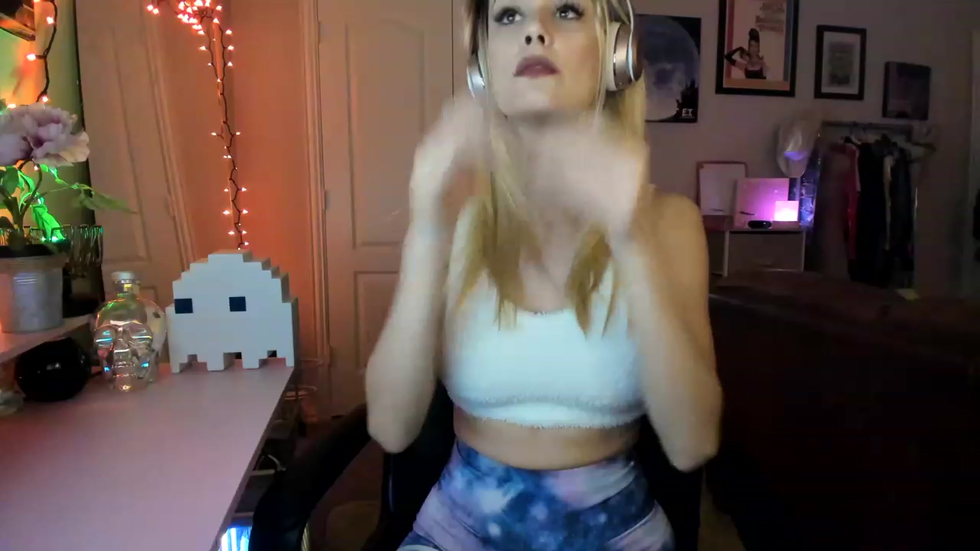 Gallery image thumbnail from AudryLikes's myfreecams stream on, 02/01/2023, 01:13 image 7 of 20