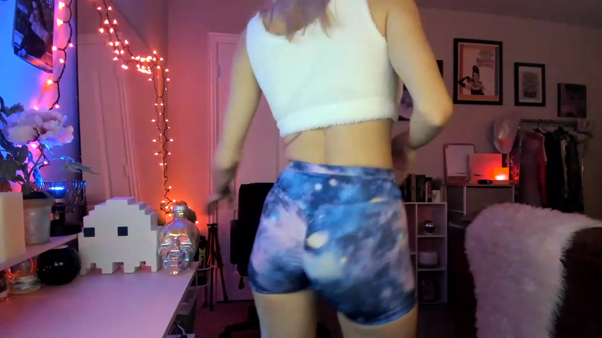 Gallery image thumbnail from AudryLikes's myfreecams stream on, 02/01/2023, 01:13 image 18 of 20