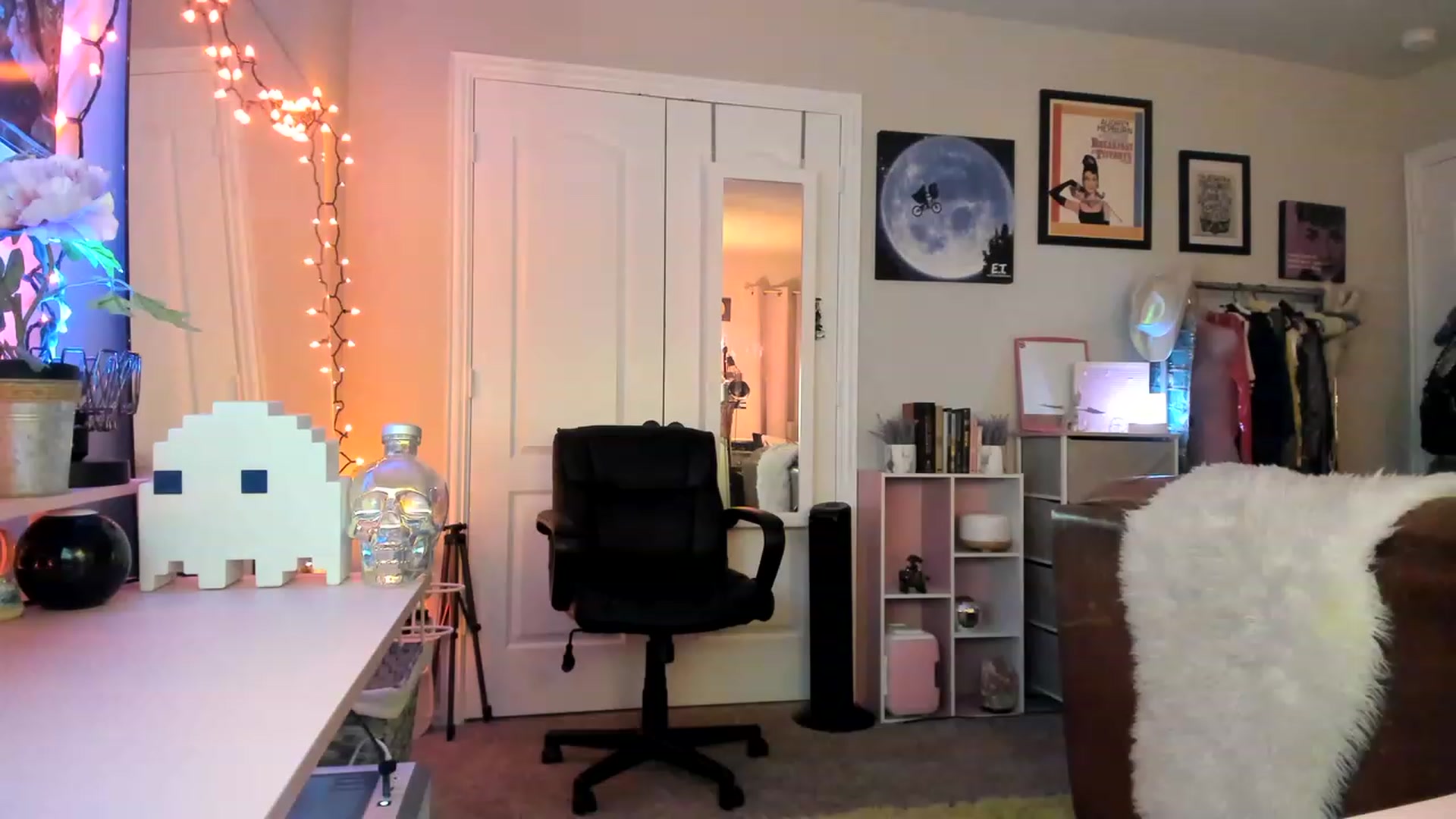 Gallery image thumbnail from AudryLikes's myfreecams stream on, 02/01/2023, 06:24 image 10 of 20