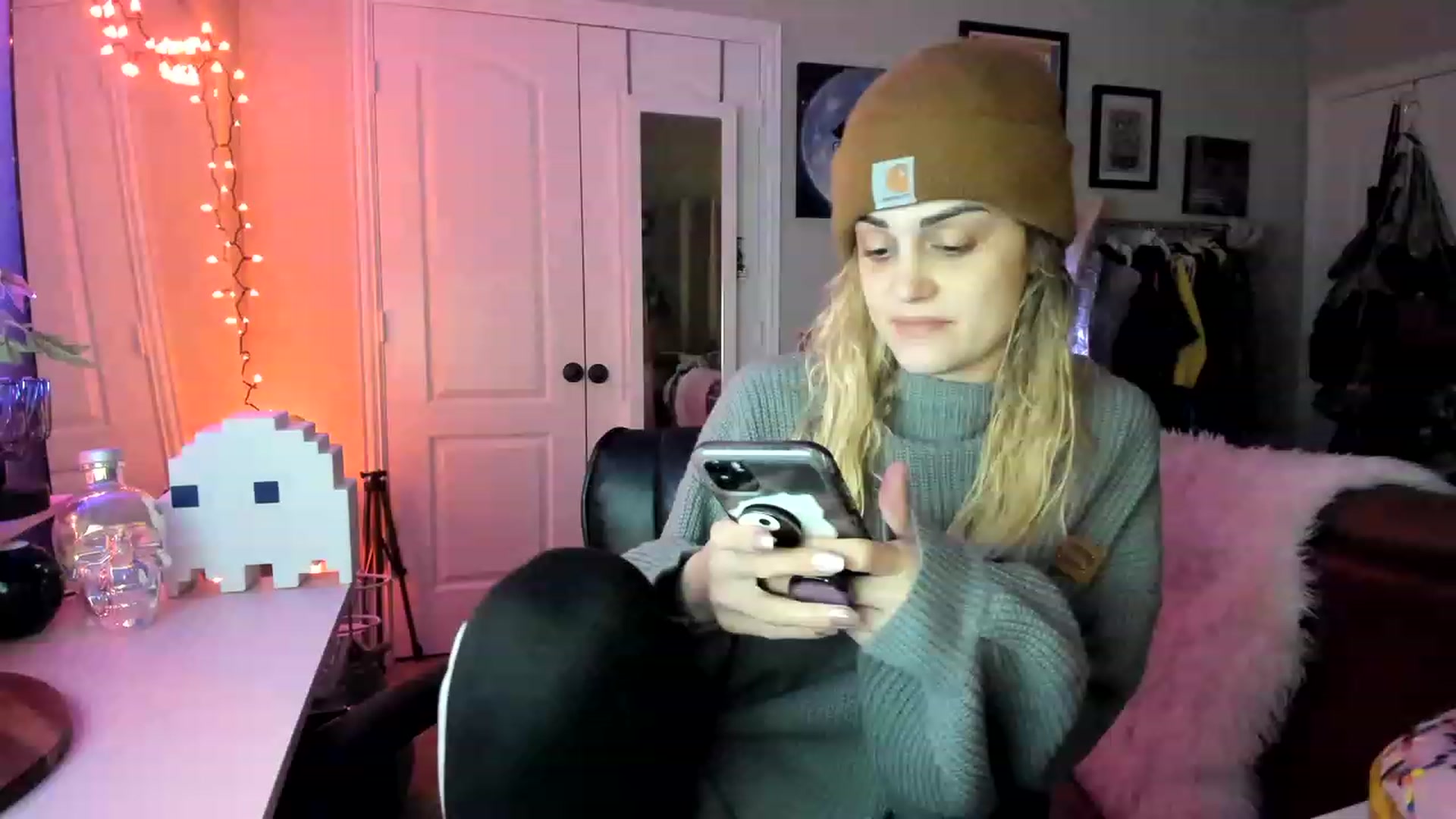 Gallery image thumbnail from AudryLikes's myfreecams stream on, 02/02/2023, 12:02 image 14 of 20