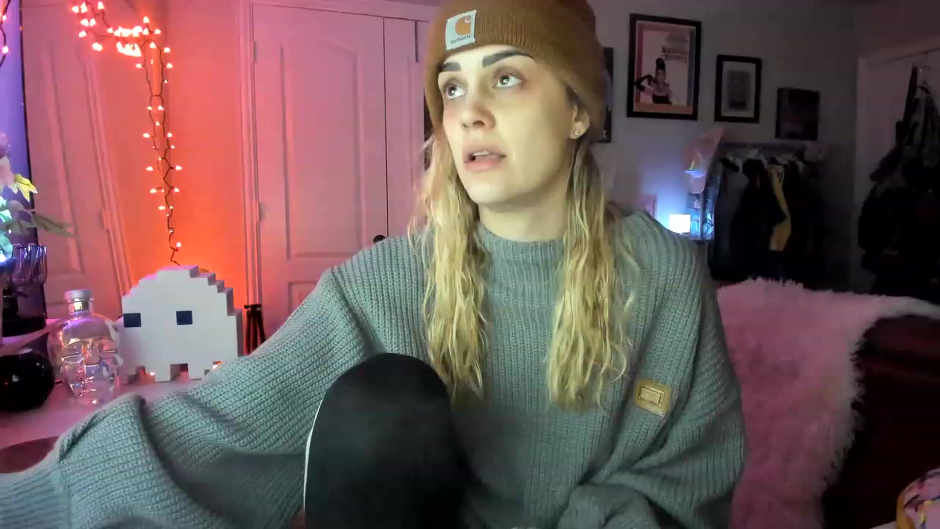 Gallery image thumbnail from AudryLikes's myfreecams stream on, 02/02/2023, 12:02 image 9 of 20