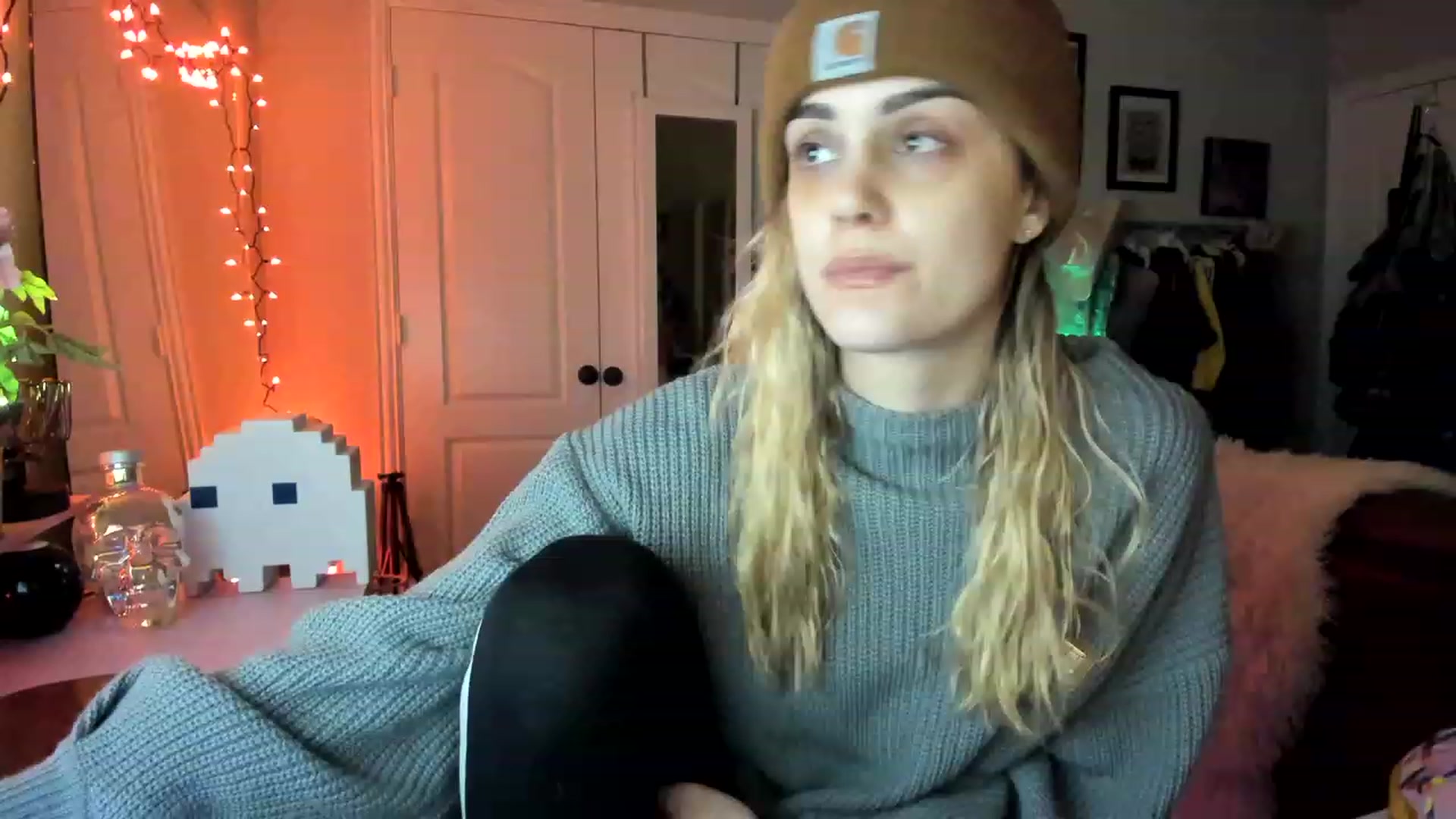 Gallery image thumbnail from AudryLikes's myfreecams stream on, 02/02/2023, 12:02 image 3 of 20