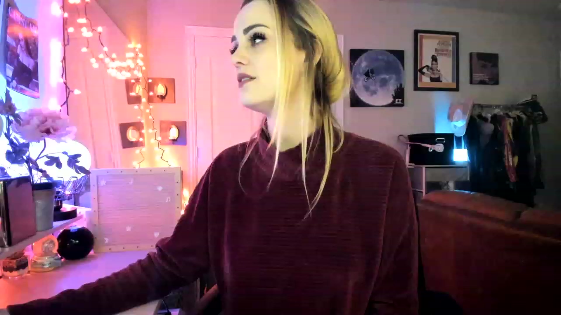 Gallery image thumbnail from AudryLikes's myfreecams stream on, 02/03/2023, 02:56 image 10 of 20