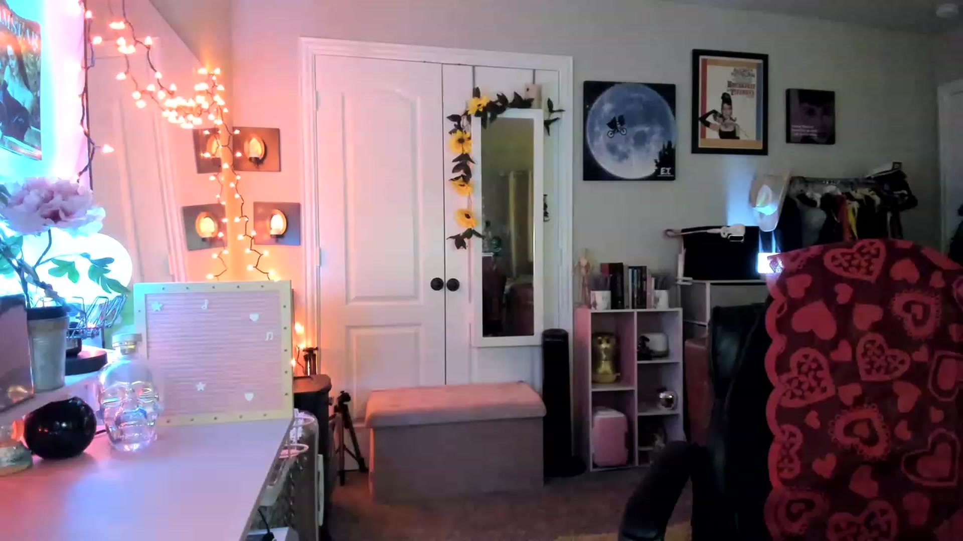 Gallery image thumbnail from AudryLikes's myfreecams stream on, 02/03/2023, 02:56 image 15 of 20