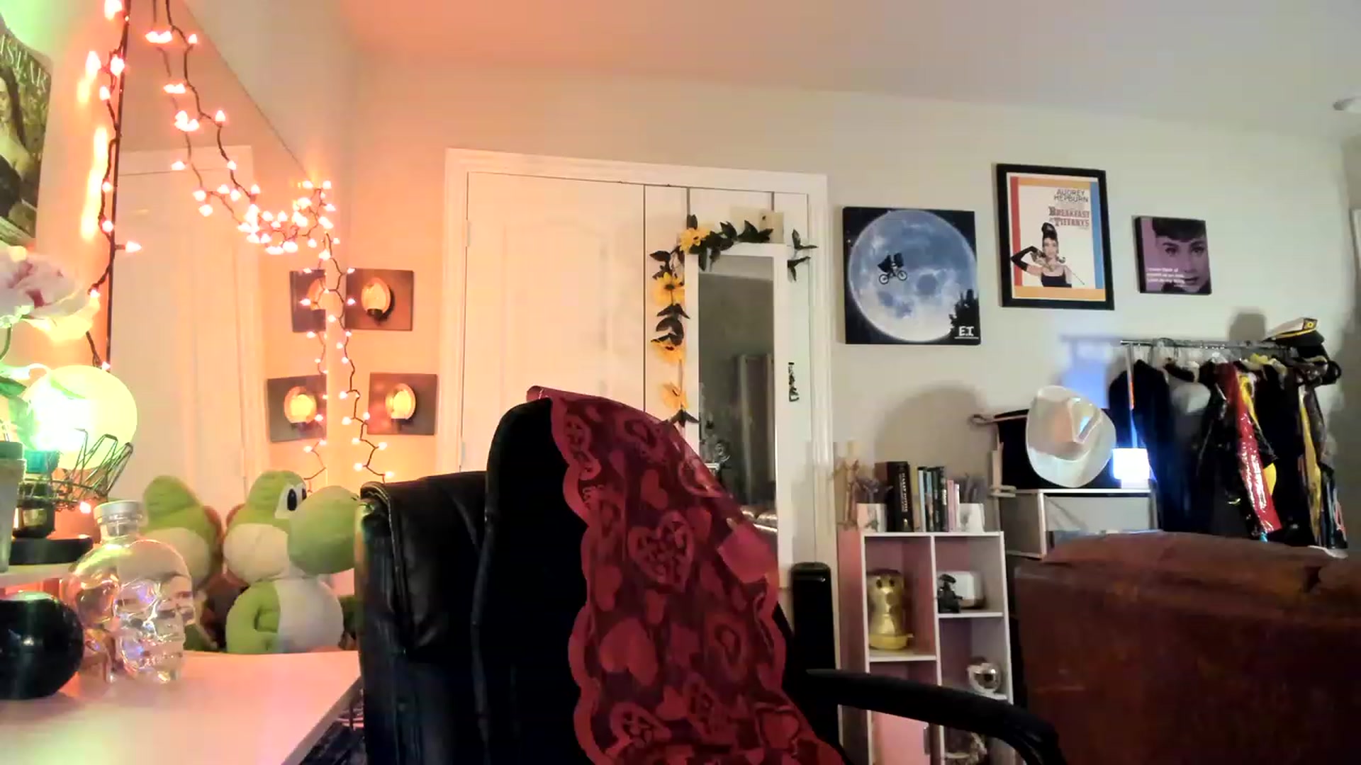 Gallery image thumbnail from AudryLikes's myfreecams stream on, 02/03/2023, 04:21 image 17 of 20