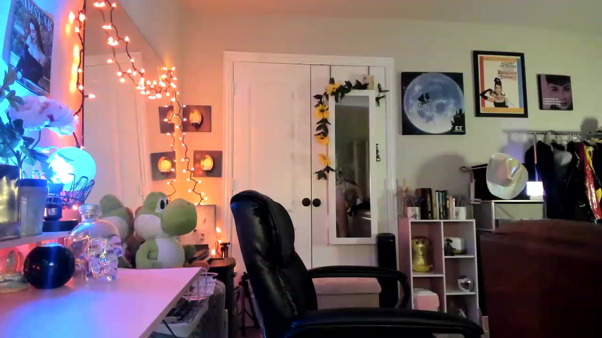 Gallery image thumbnail from AudryLikes's myfreecams stream on, 02/03/2023, 04:21 image 18 of 20