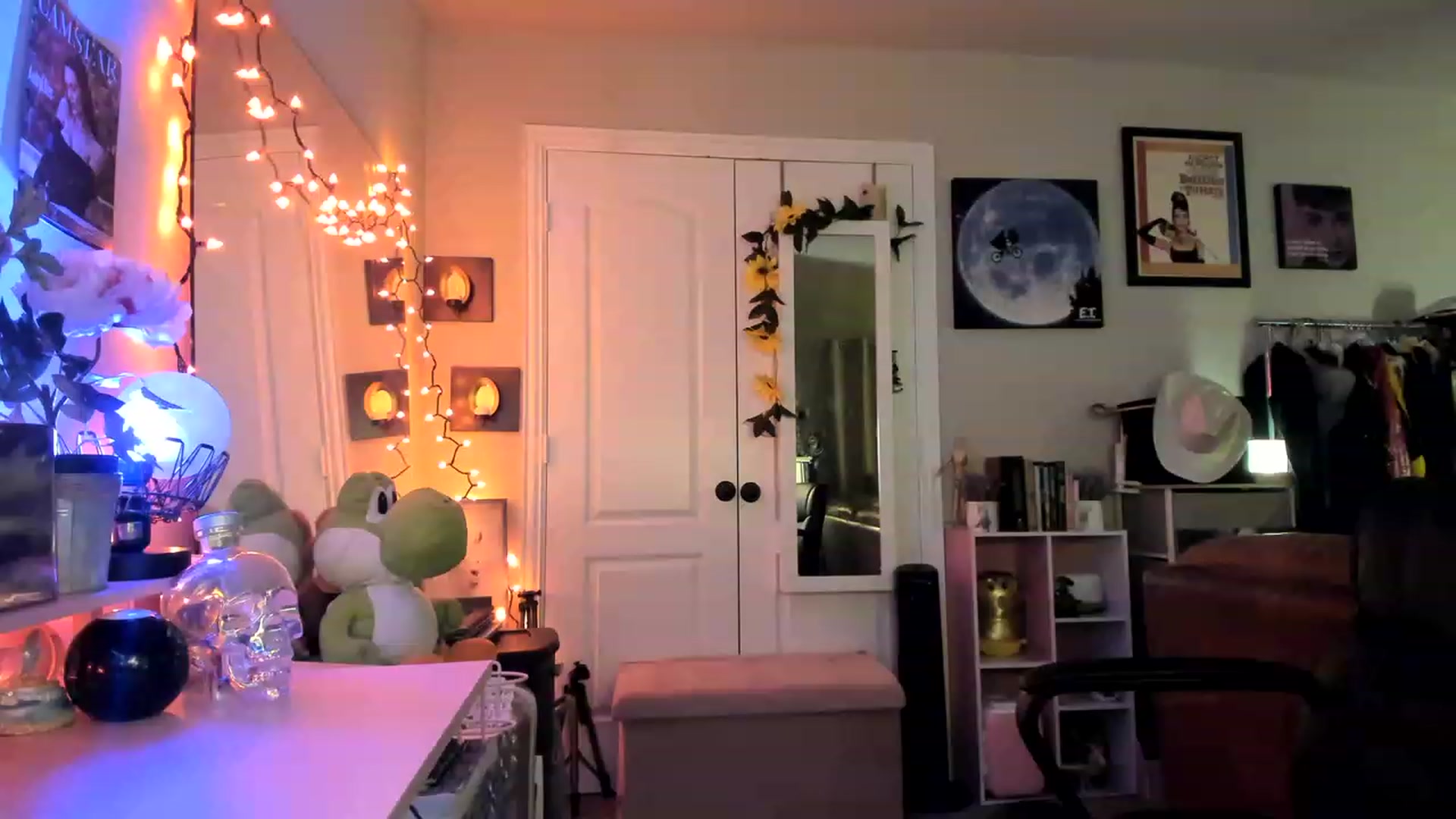 Gallery image thumbnail from AudryLikes's myfreecams stream on, 02/03/2023, 04:51 image 3 of 20