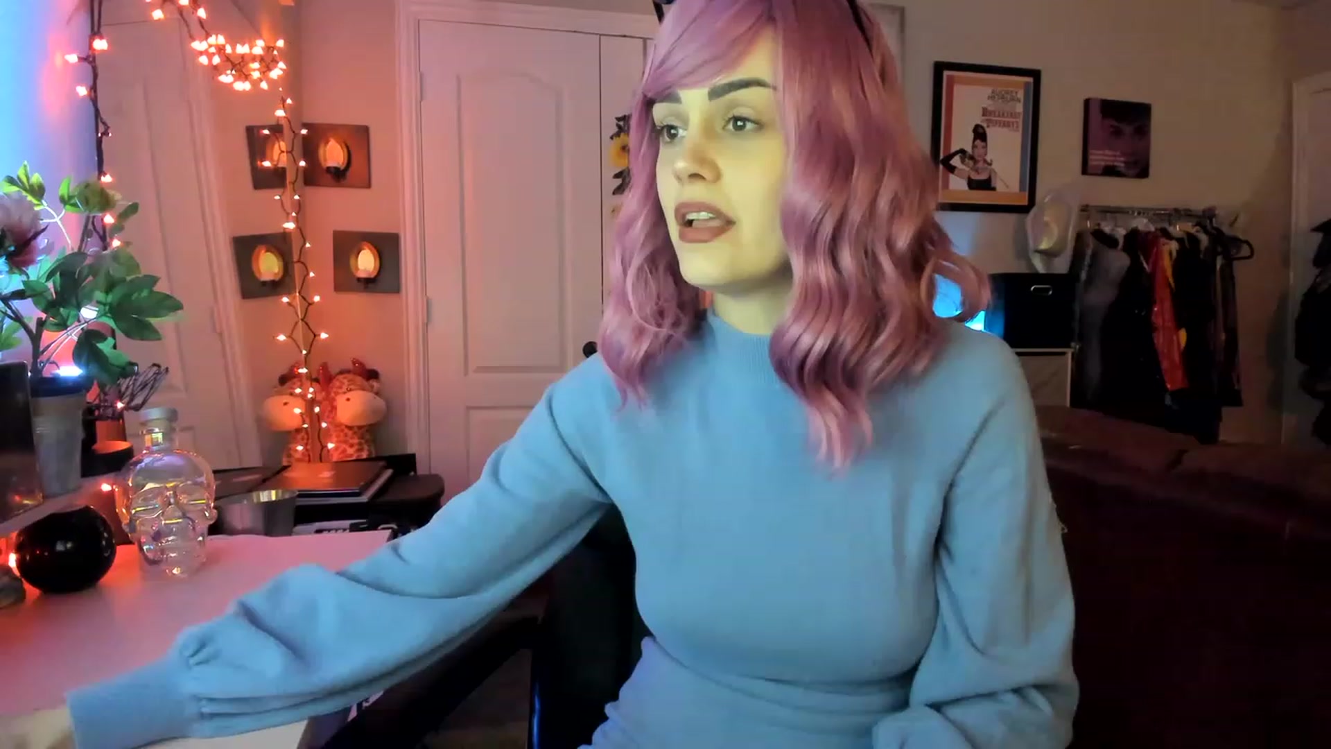 Gallery image thumbnail from AudryLikes's myfreecams stream on, 02/04/2023, 07:45 image 10 of 20