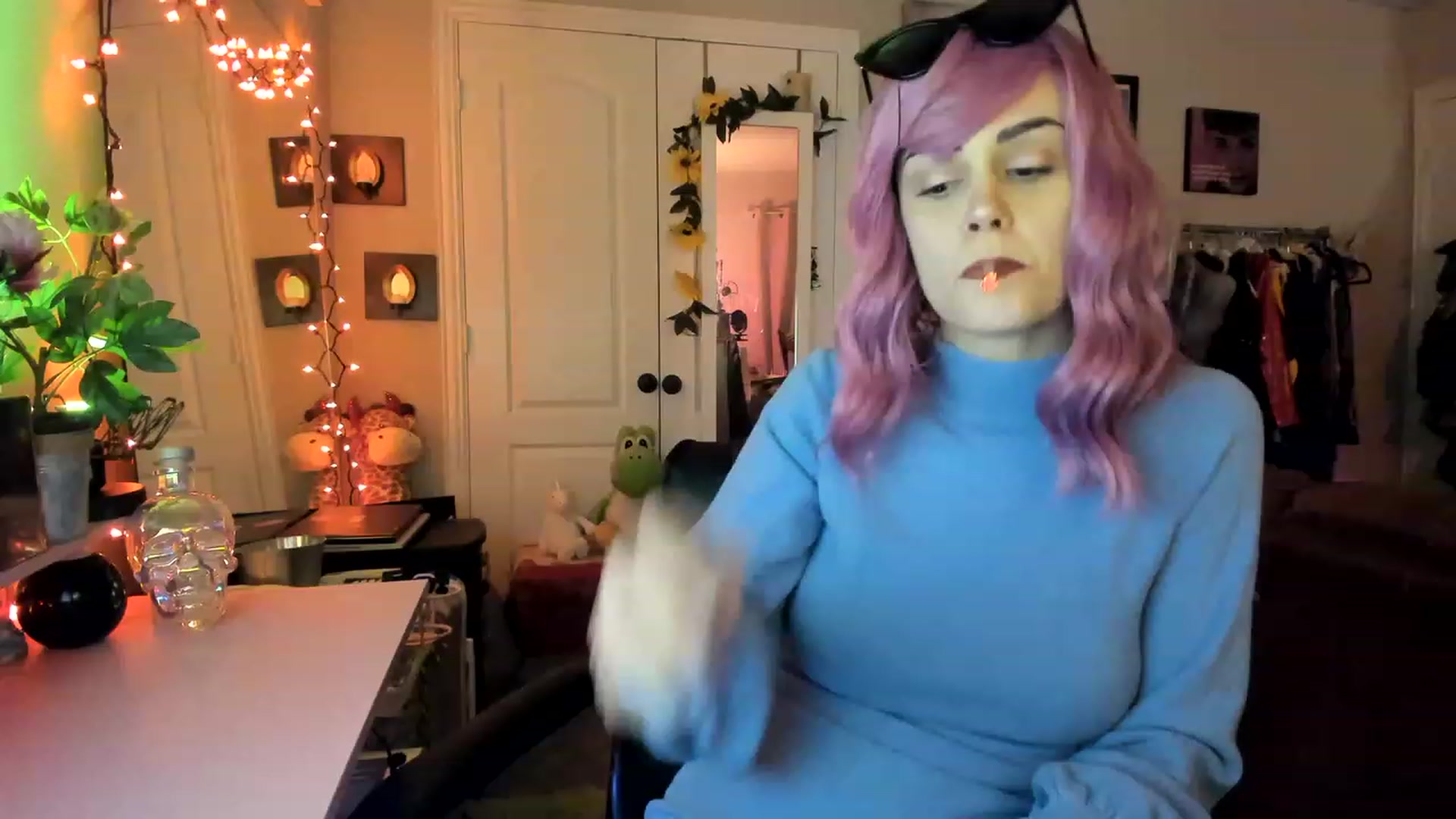 Gallery image thumbnail from AudryLikes's myfreecams stream on, 02/04/2023, 07:45 image 12 of 20