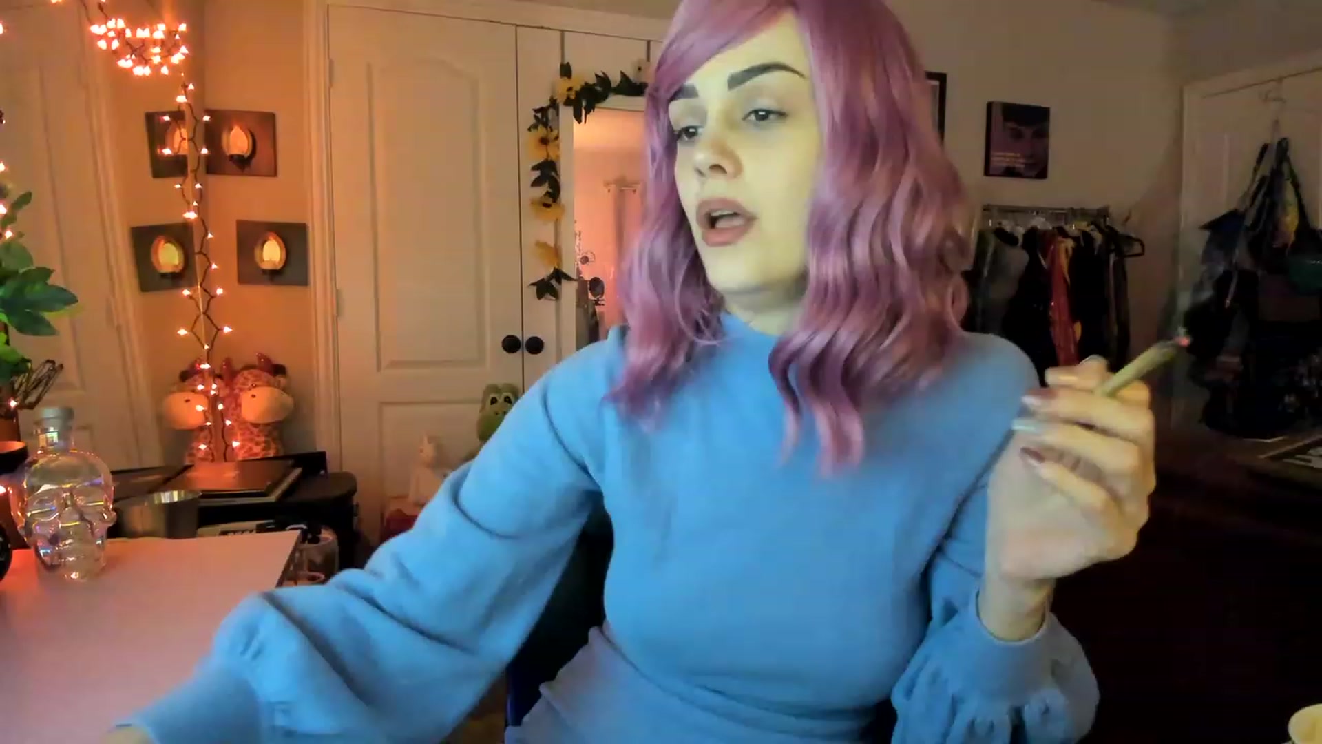 Gallery image thumbnail from AudryLikes's myfreecams stream on, 02/04/2023, 07:45 image 15 of 20