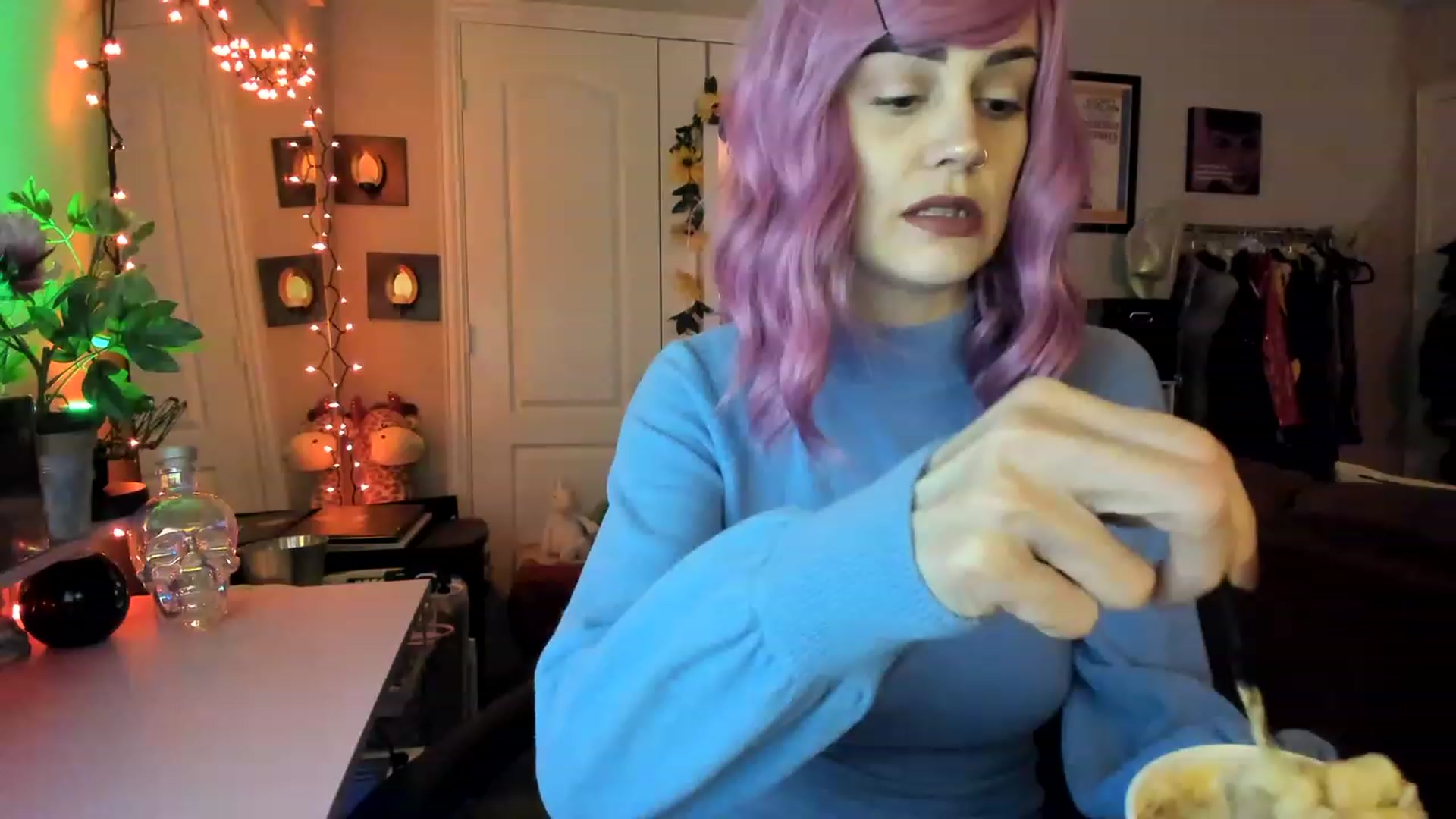 Gallery image thumbnail from AudryLikes's myfreecams stream on, 02/04/2023, 07:45 image 2 of 20