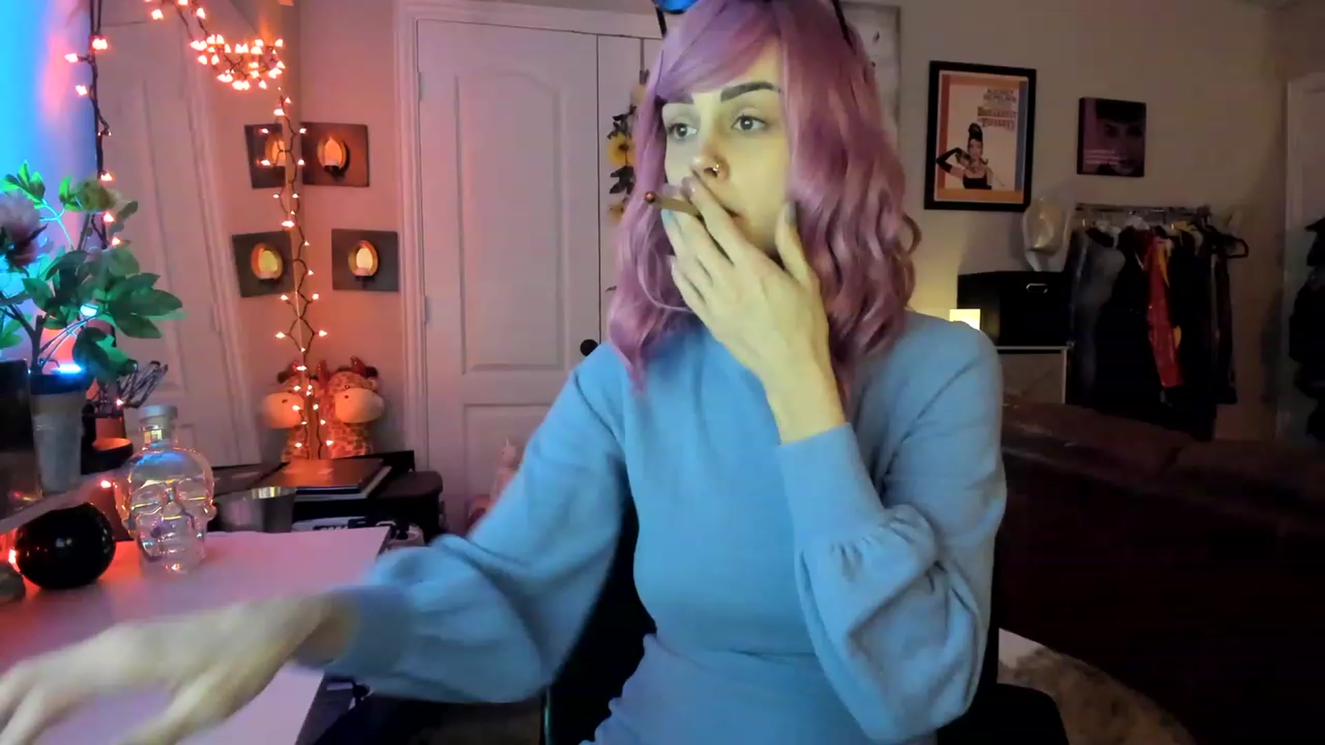 Gallery image thumbnail from AudryLikes's myfreecams stream on, 02/04/2023, 07:45 image 6 of 20