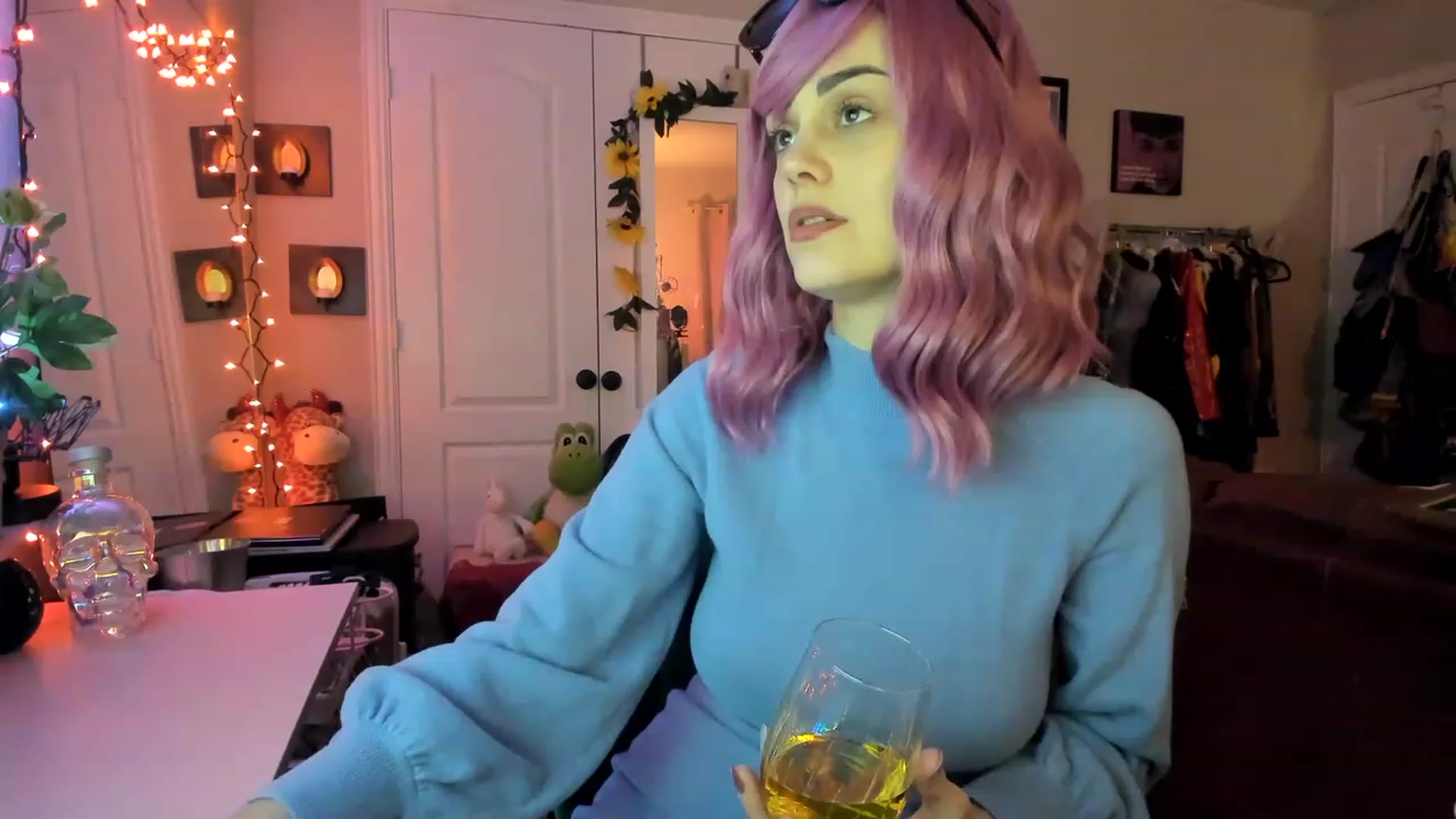 Gallery image thumbnail from AudryLikes's myfreecams stream on, 02/04/2023, 07:45 image 14 of 20