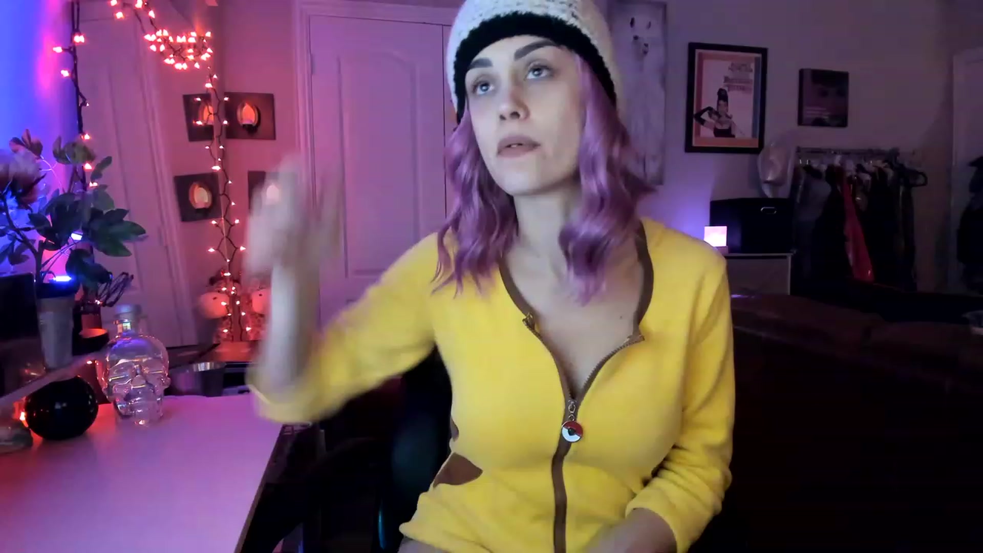 Gallery image thumbnail from AudryLikes's myfreecams stream on, 02/04/2023, 08:46 image 19 of 20