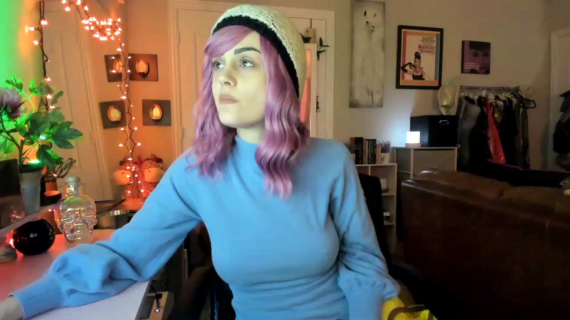 Gallery image thumbnail from AudryLikes's myfreecams stream on, 02/04/2023, 08:46 image 12 of 20
