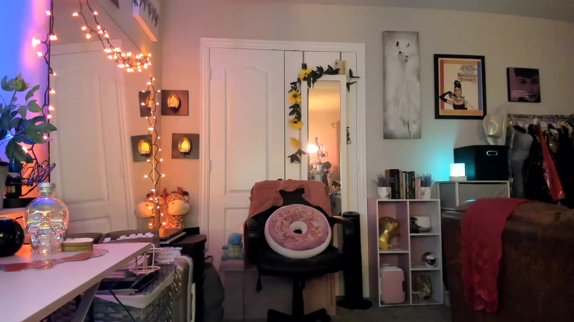 Gallery image thumbnail from AudryLikes's myfreecams stream on, 02/05/2023, 04:09 image 1 of 20