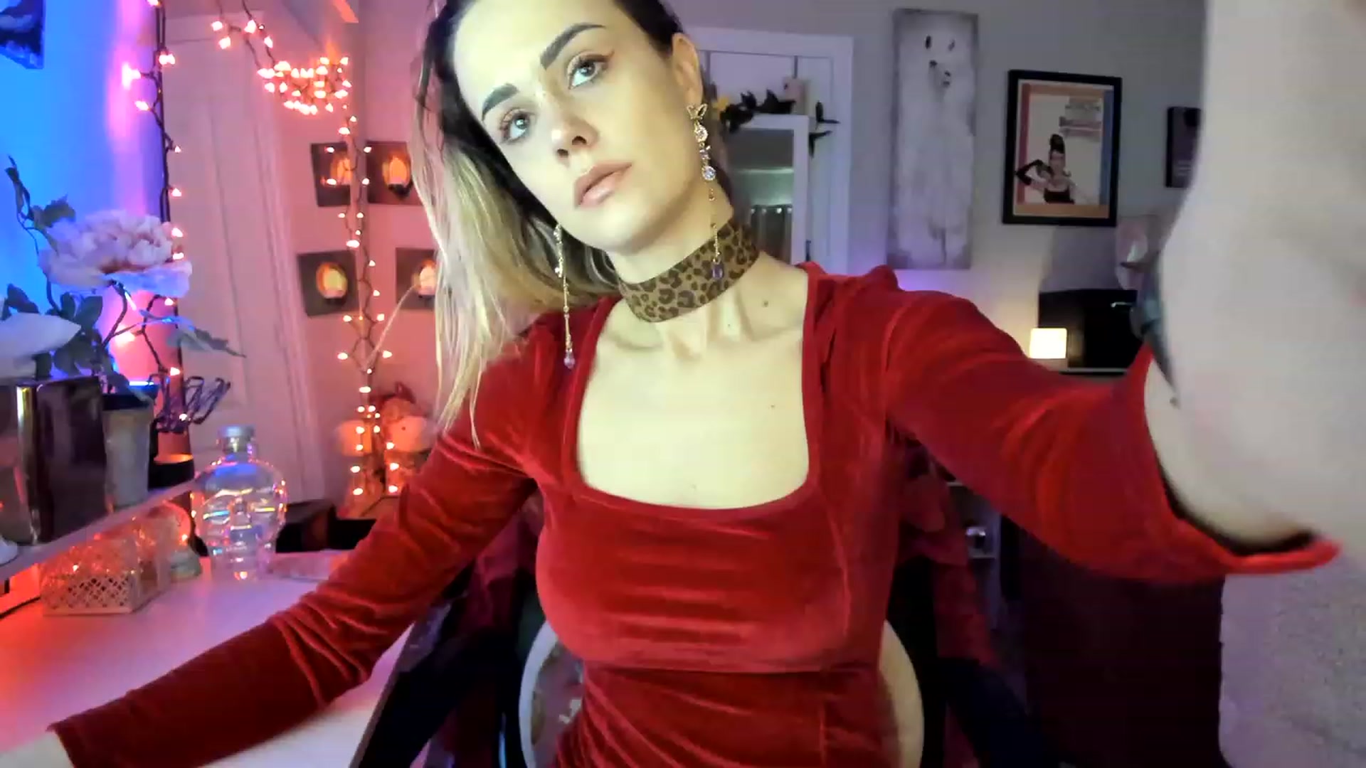 Gallery image thumbnail from AudryLikes's myfreecams stream on, 02/06/2023, 23:43 image 1 of 20