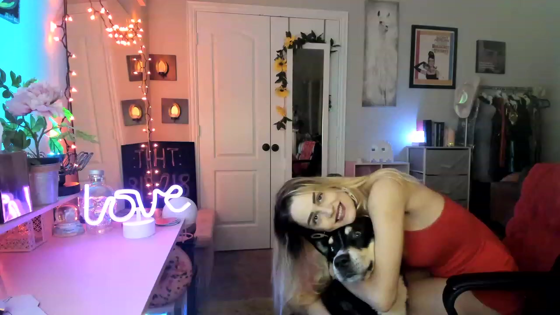 Gallery image thumbnail from AudryLikes's myfreecams stream on, 02/09/2023, 06:05 image 9 of 20