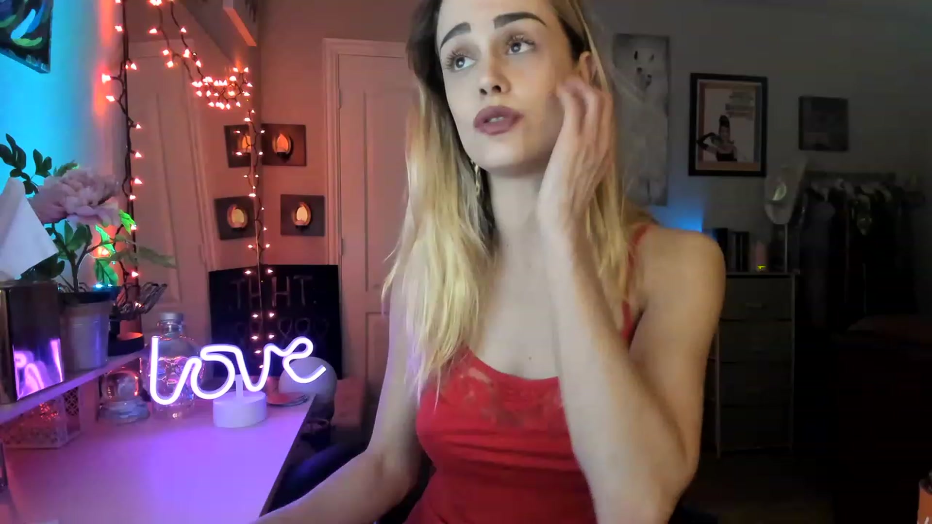 Gallery image thumbnail from AudryLikes's myfreecams stream on, 02/09/2023, 06:05 image 11 of 20