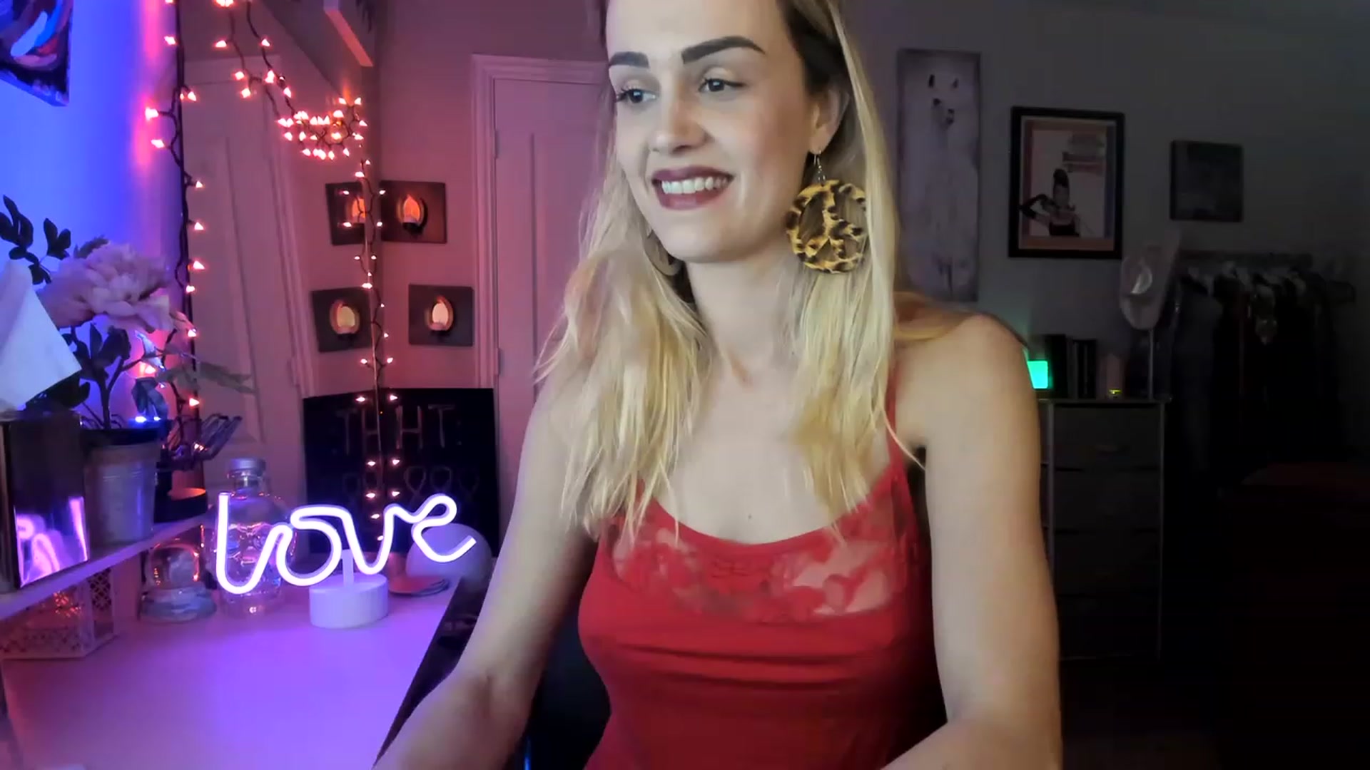 Gallery image thumbnail from AudryLikes's myfreecams stream on, 02/09/2023, 06:05 image 12 of 20