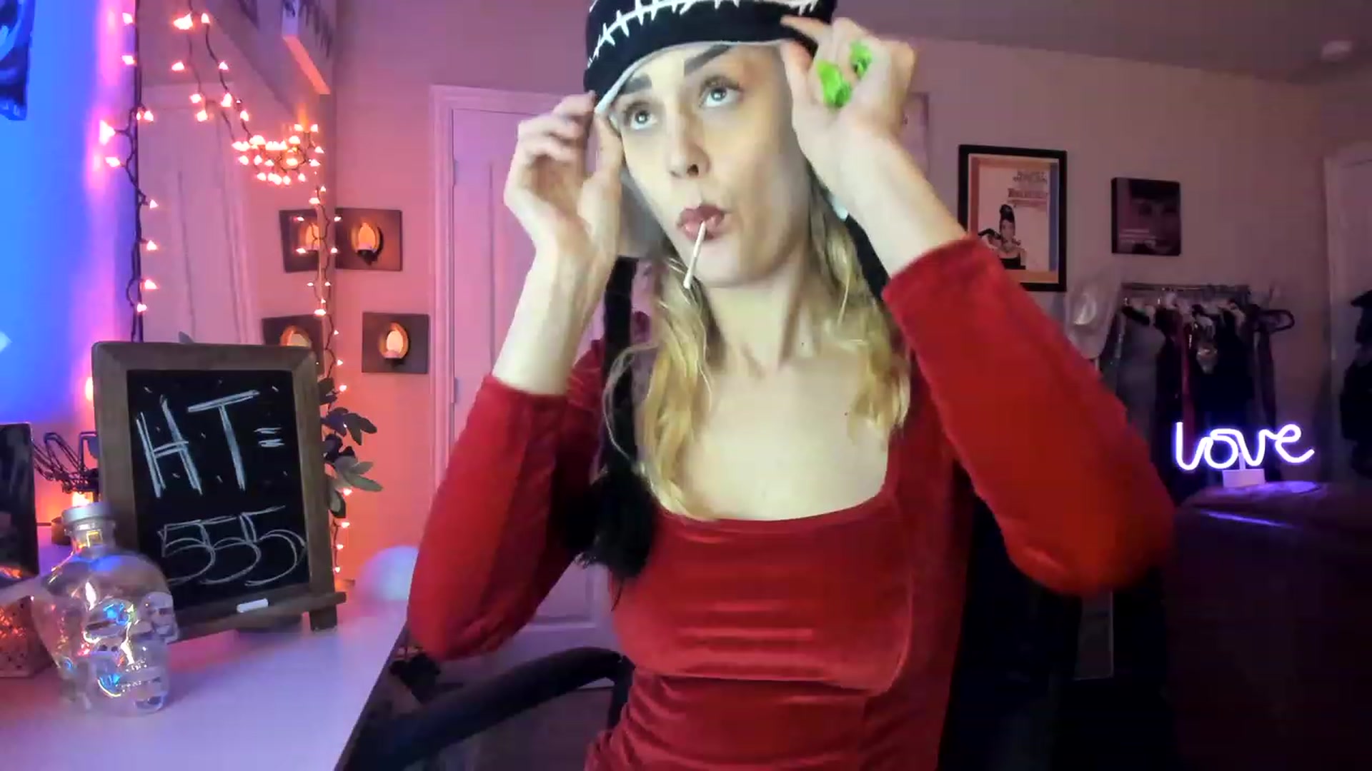 Gallery image thumbnail from AudryLikes's myfreecams stream on, 02/10/2023, 08:41 image 13 of 20
