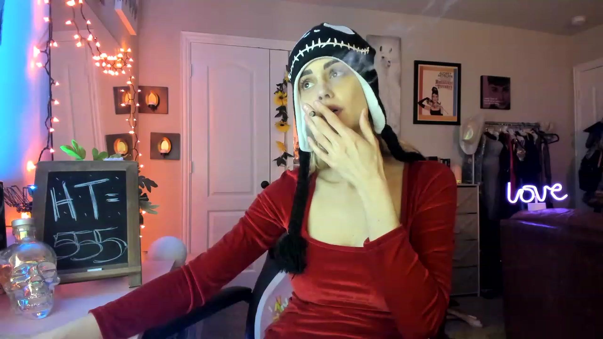 Gallery image thumbnail from AudryLikes's myfreecams stream on, 02/10/2023, 08:41 image 8 of 20