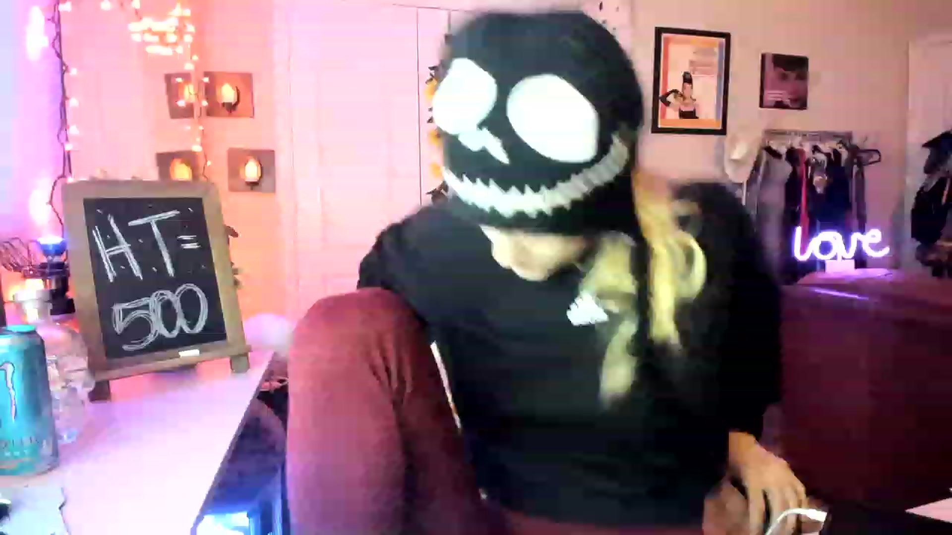 Gallery image thumbnail from AudryLikes's myfreecams stream on, 02/10/2023, 08:41 image 1 of 20